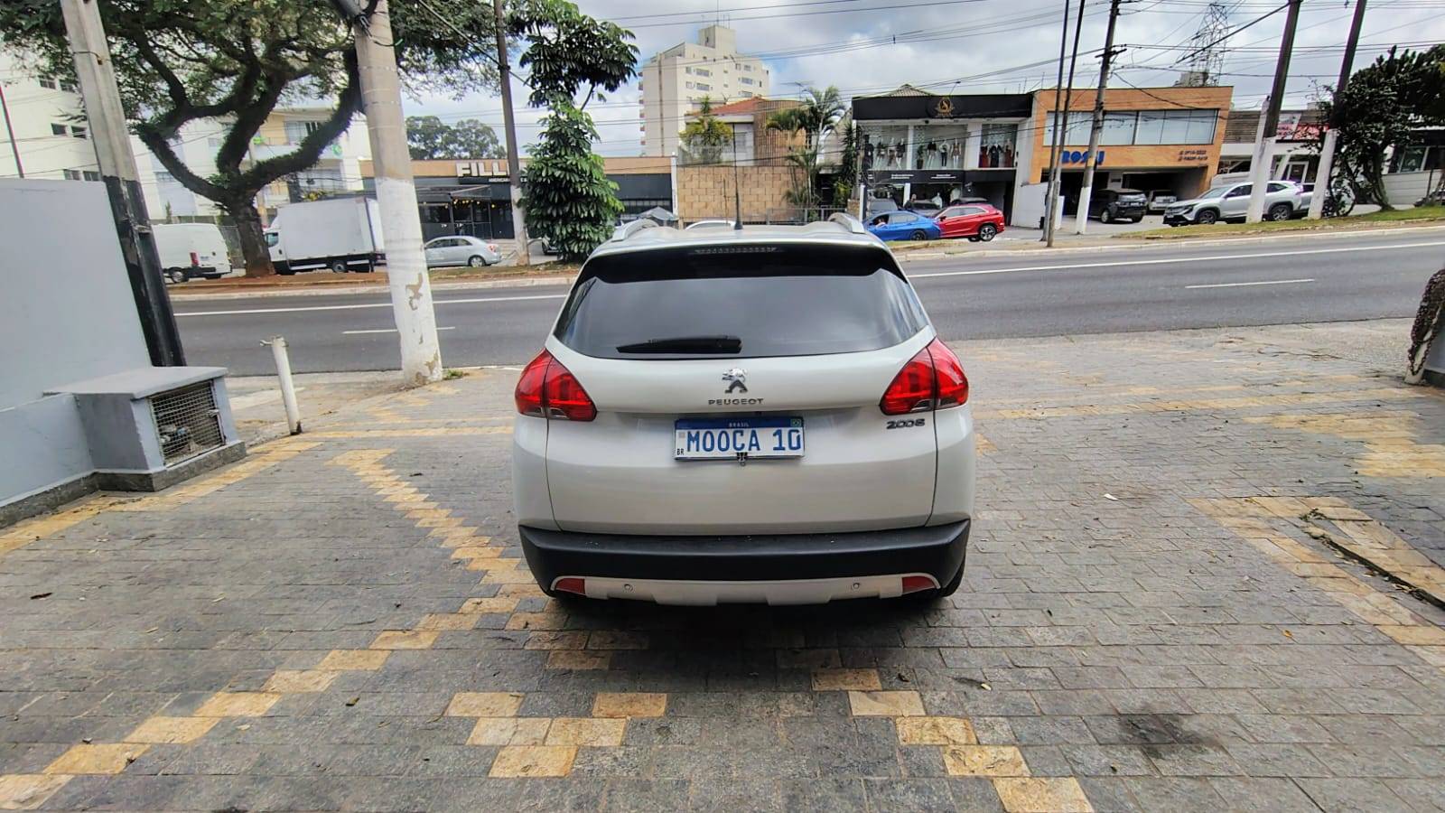 PEUGEOT 2008