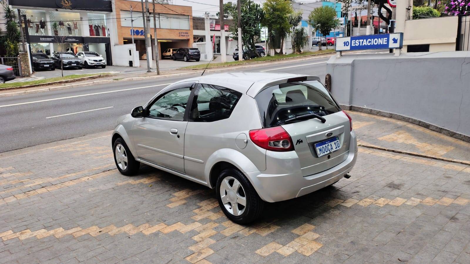 FORD KA