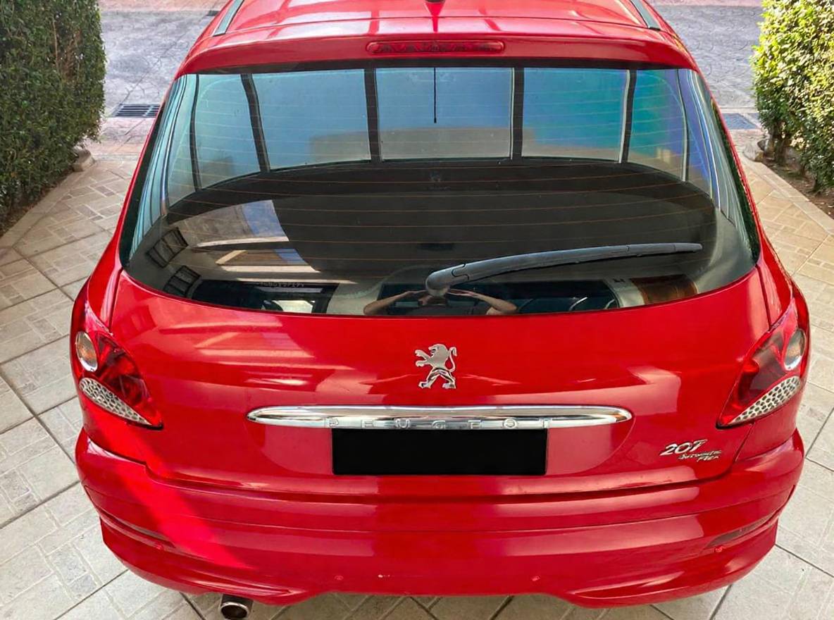 PEUGEOT 207