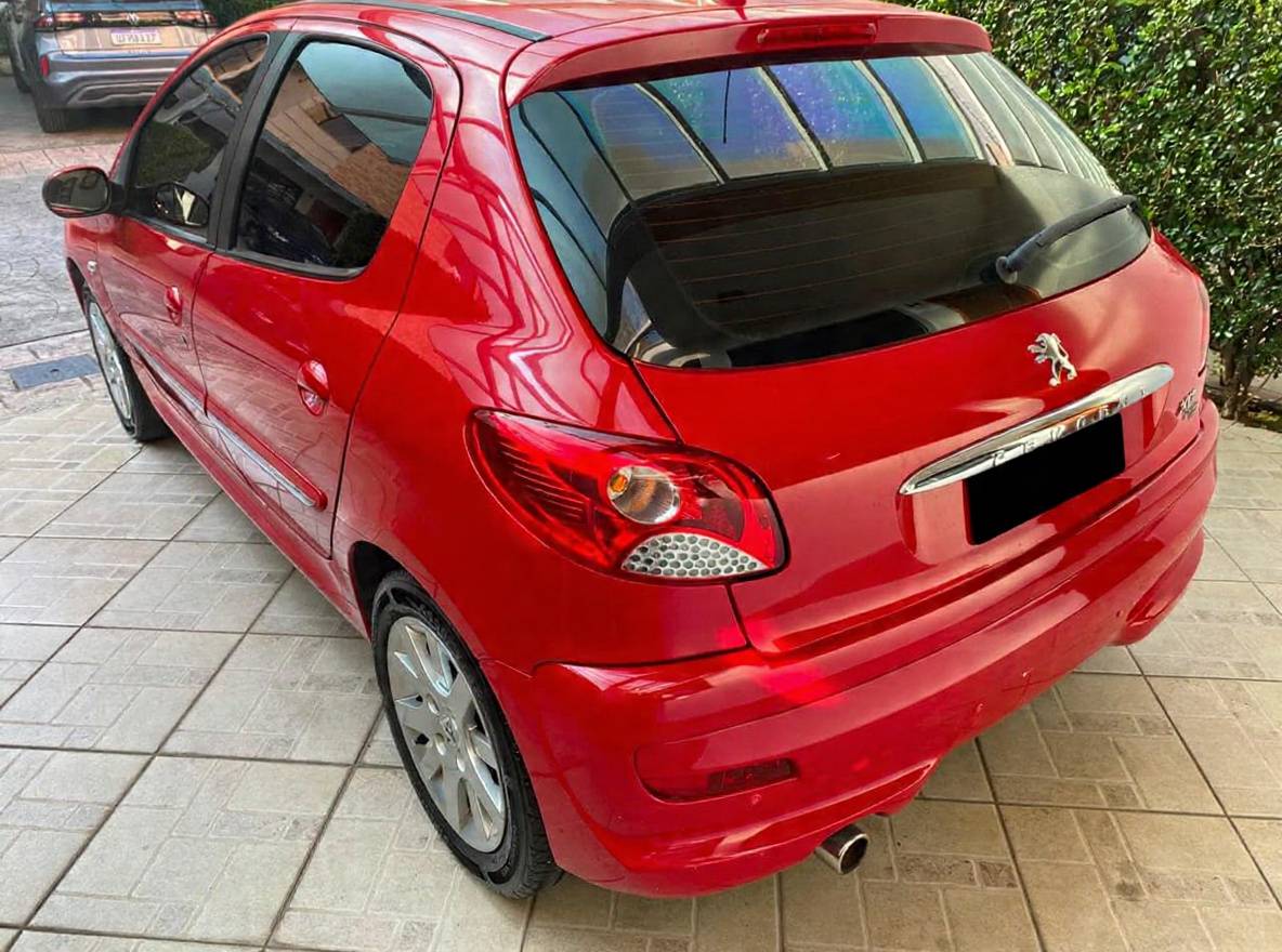PEUGEOT 207