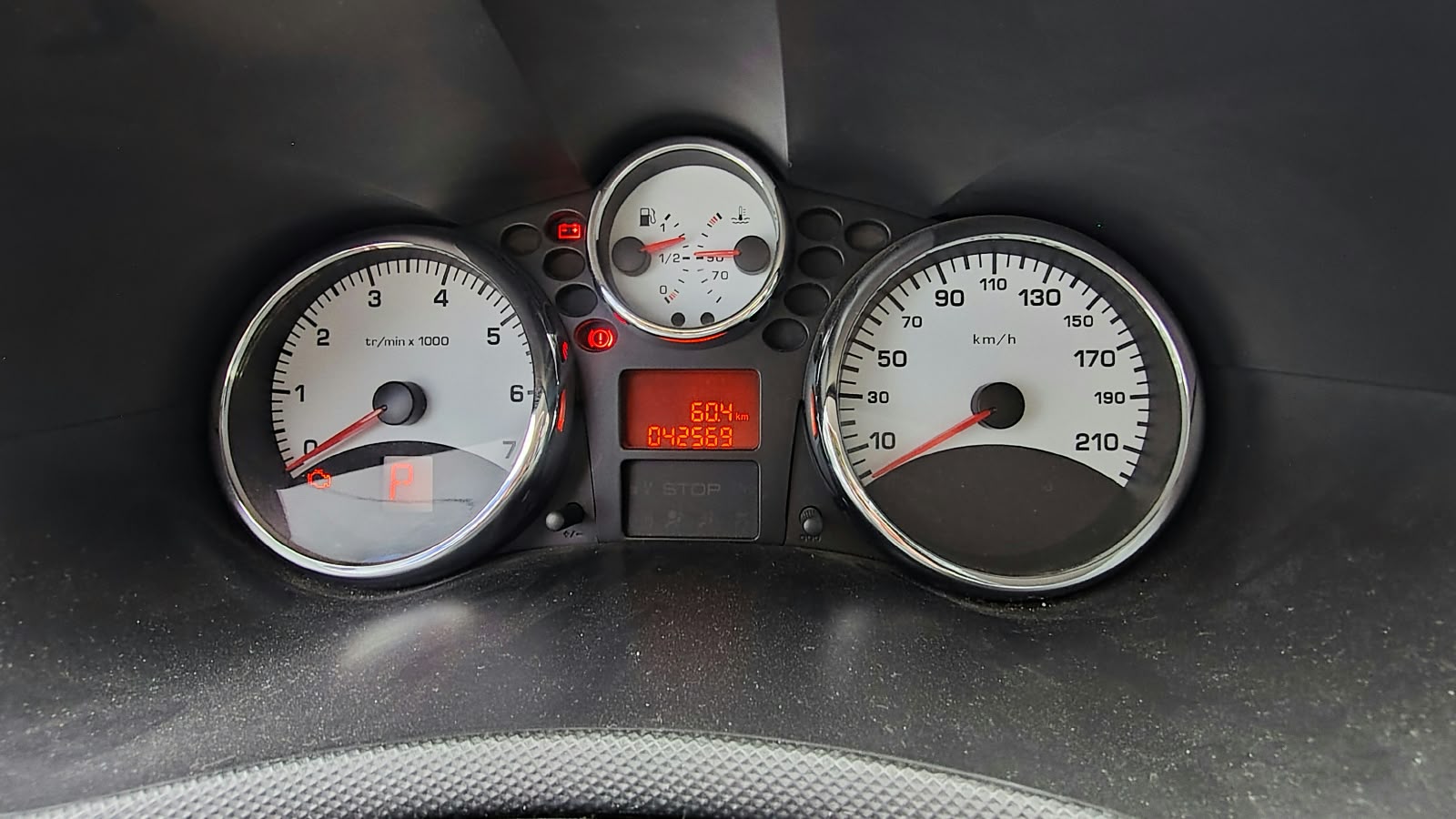 PEUGEOT 207
