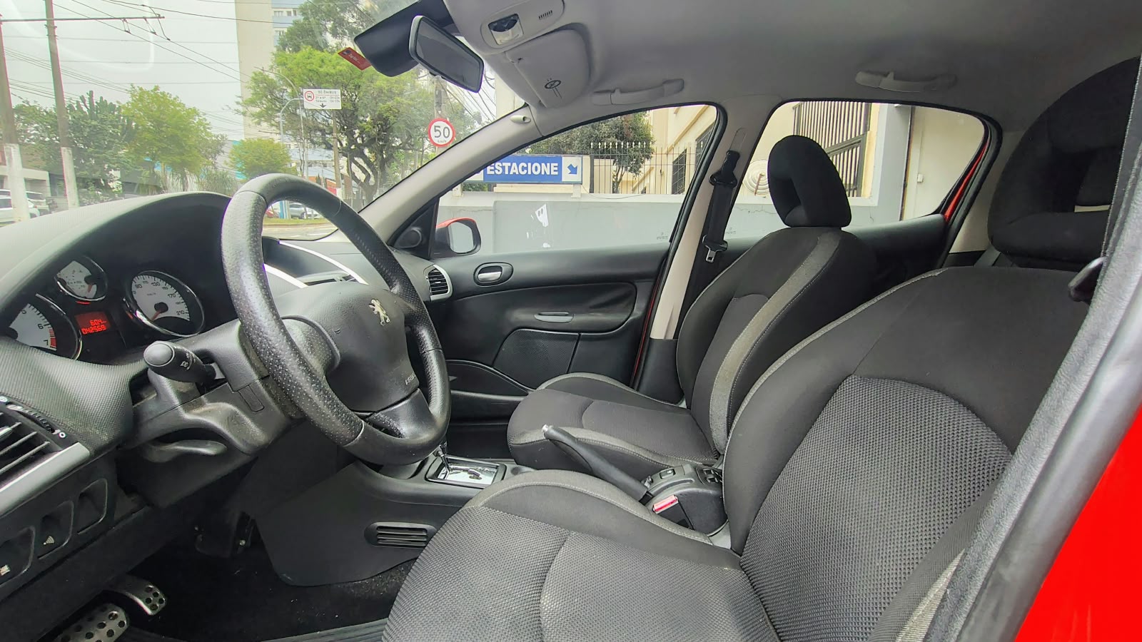 PEUGEOT 207