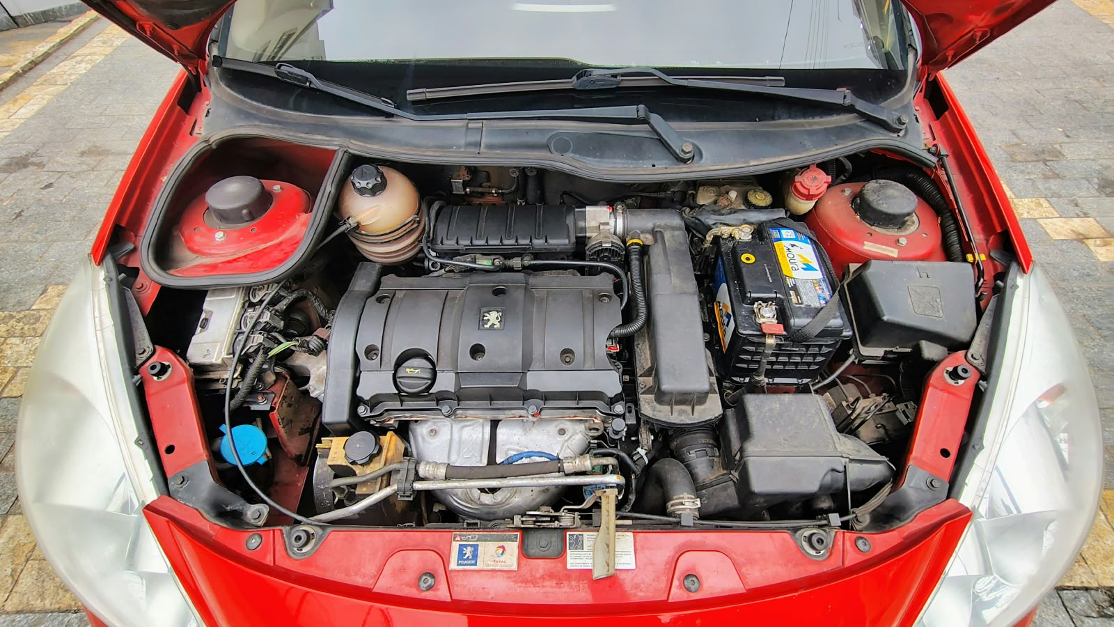 PEUGEOT 207