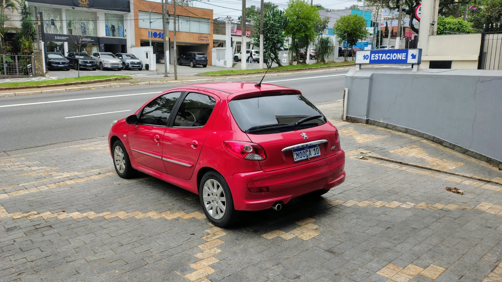 PEUGEOT 207