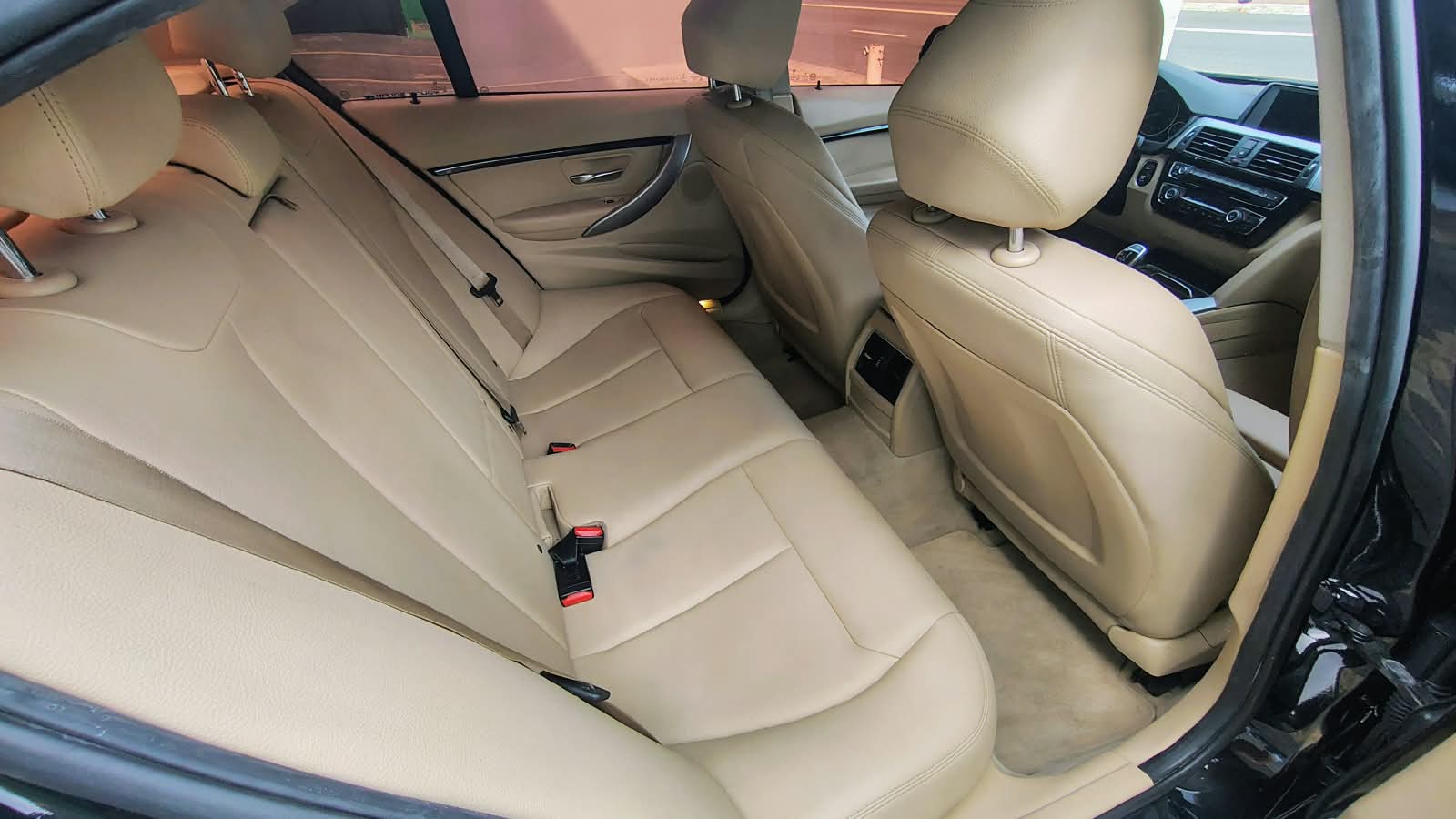 BMW 320i