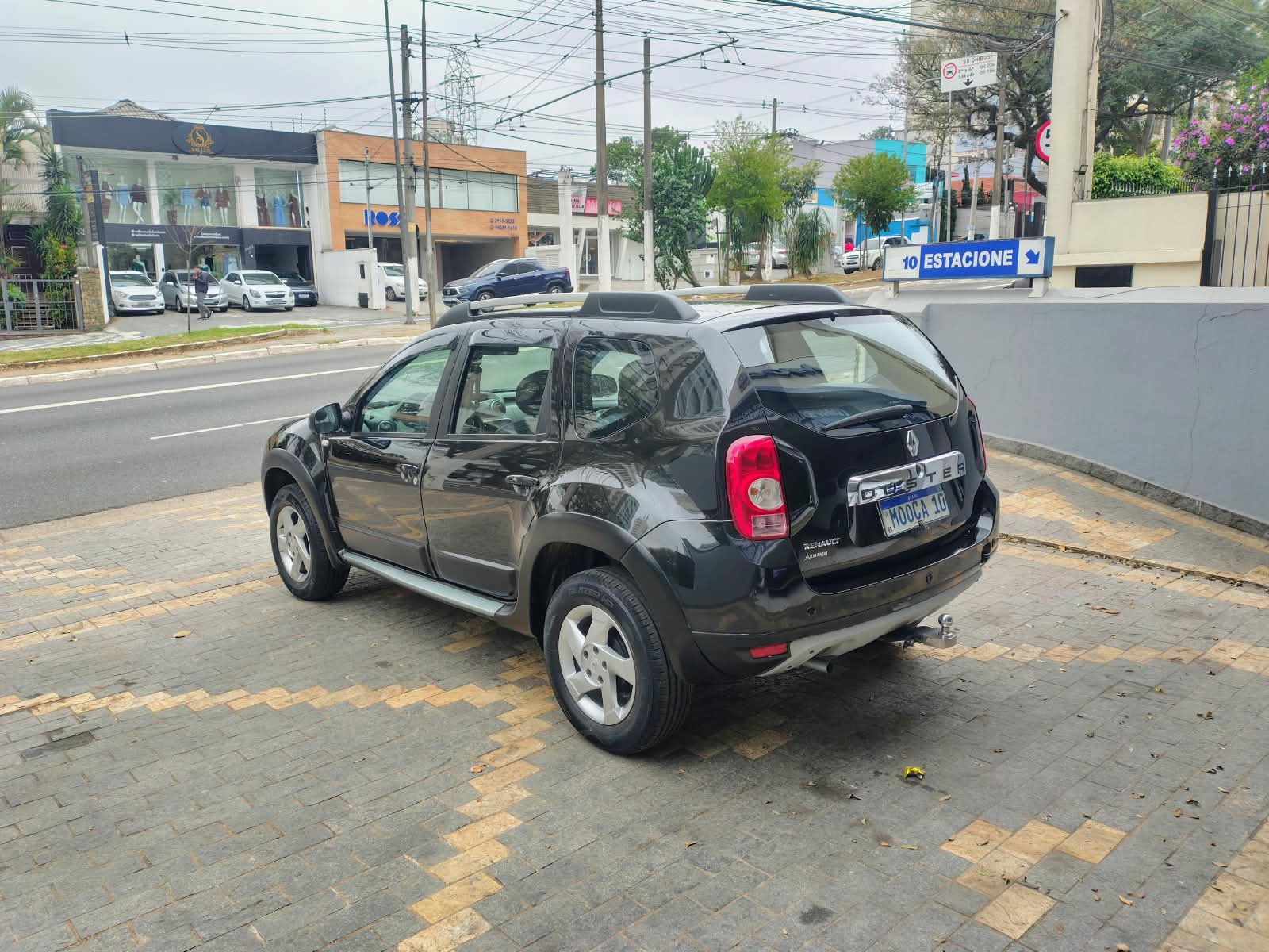 RENAULT DUSTER