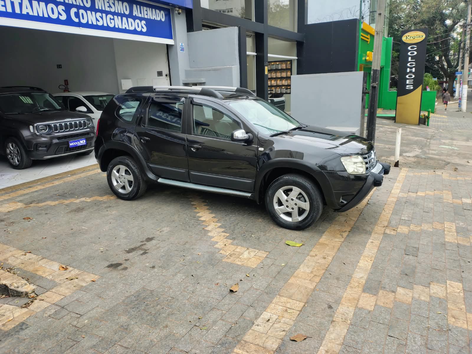 RENAULT DUSTER