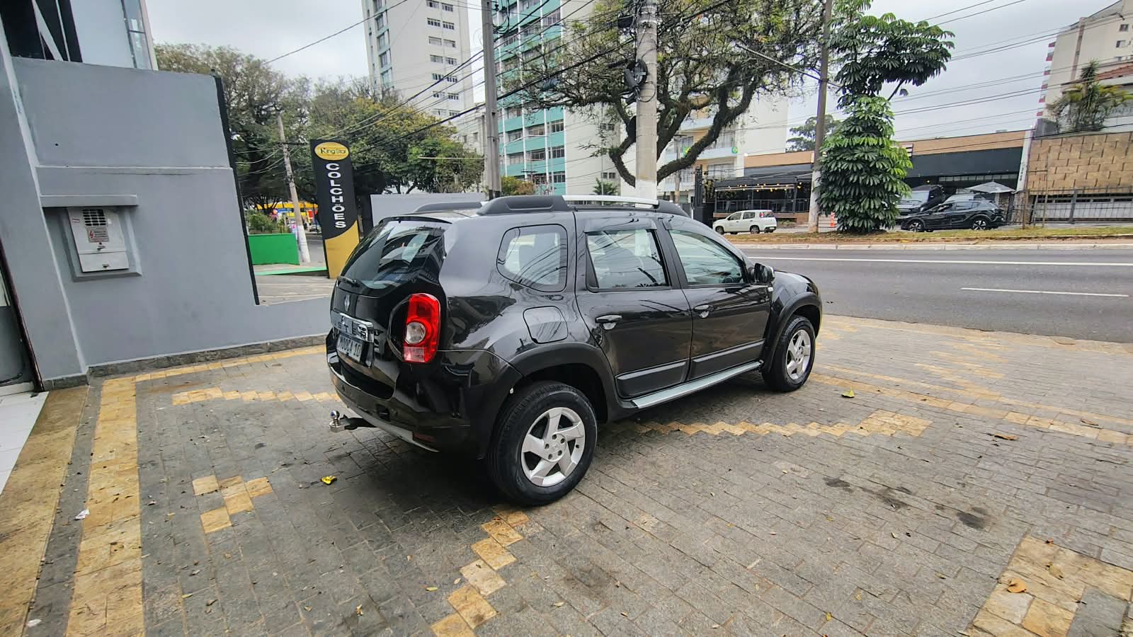 RENAULT DUSTER
