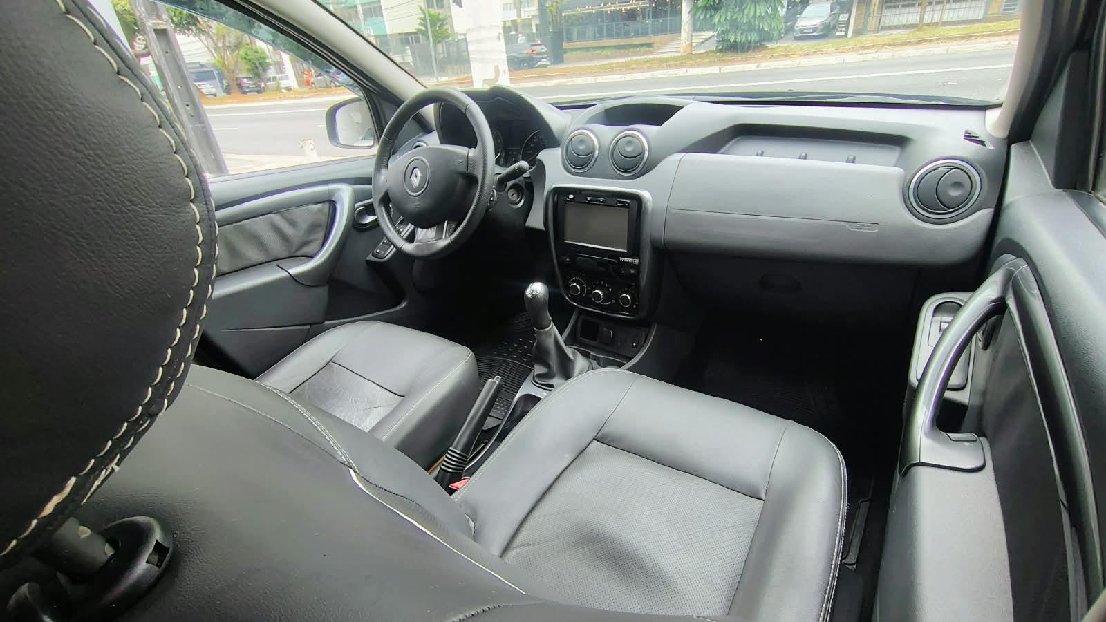 RENAULT DUSTER