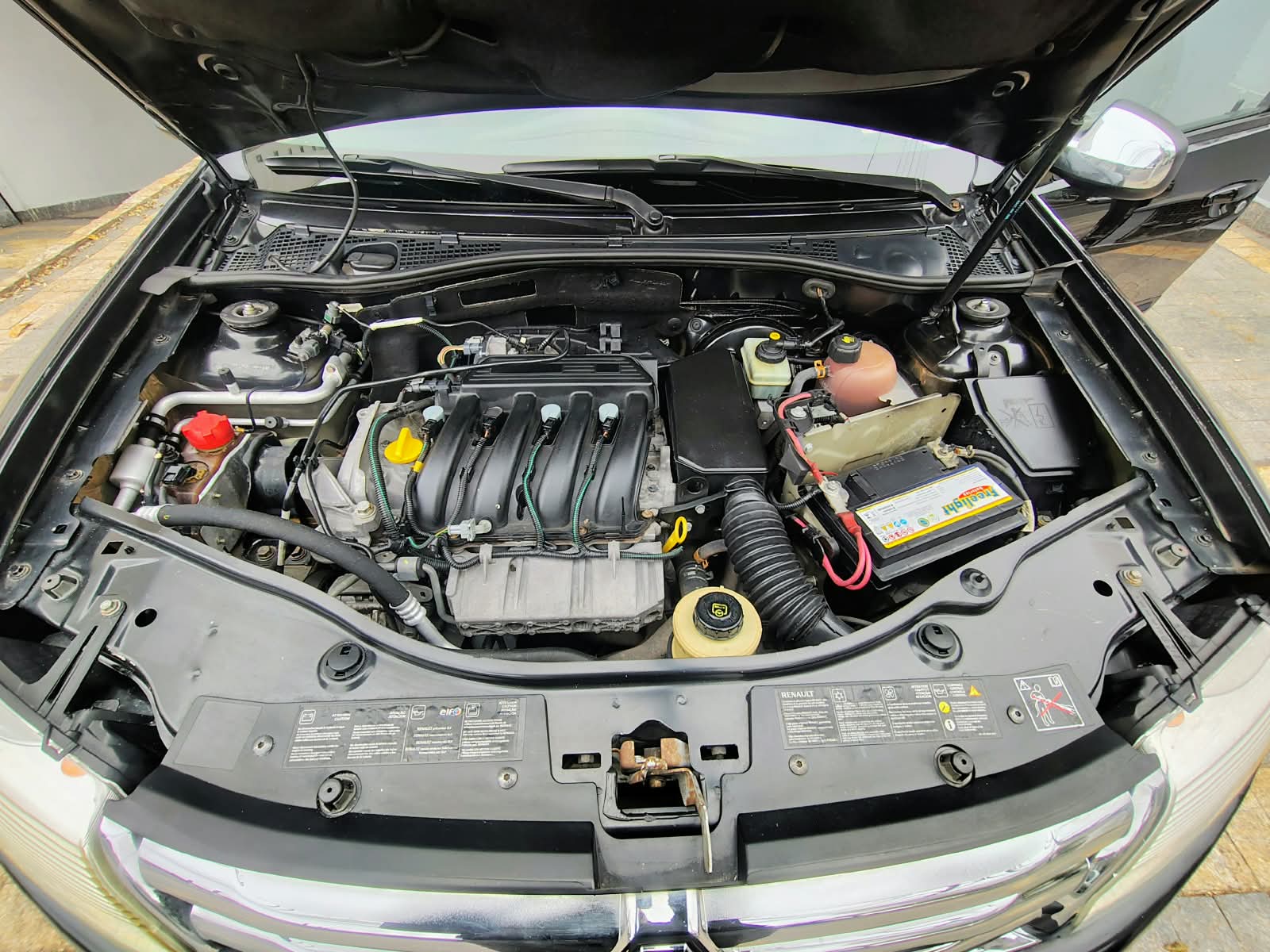 RENAULT DUSTER