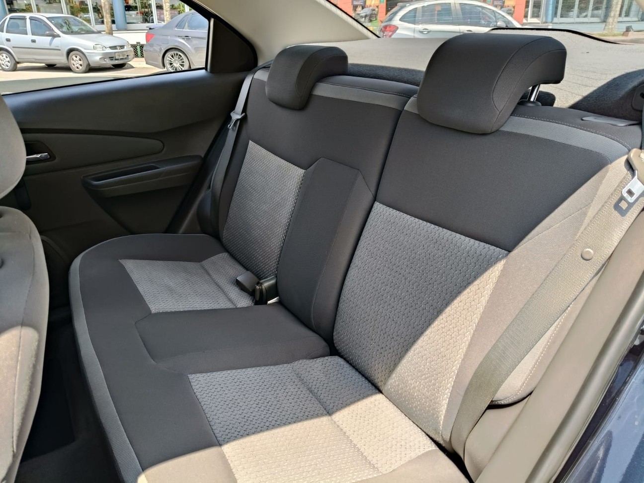 Car Image 13