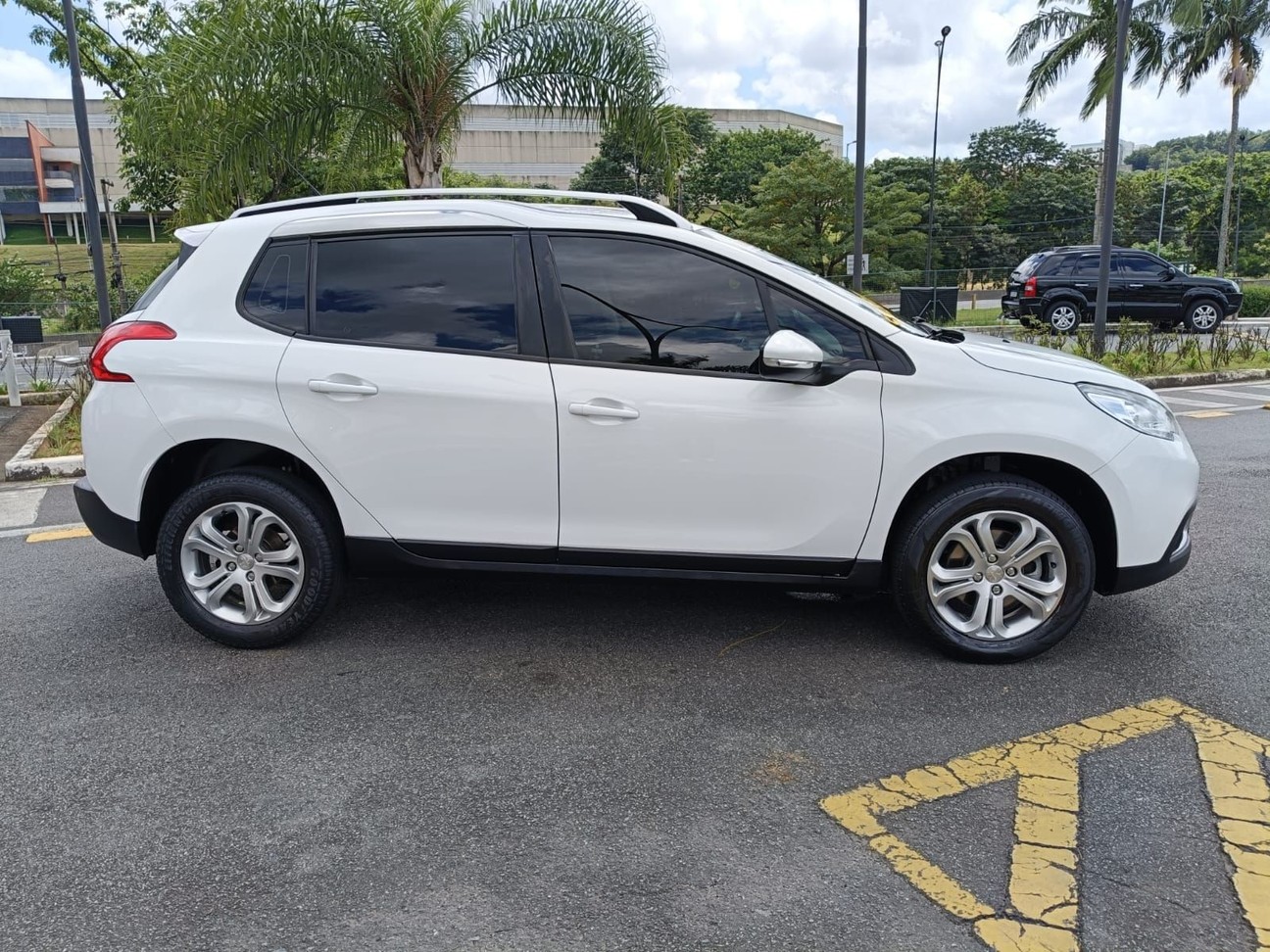 Car Image 5