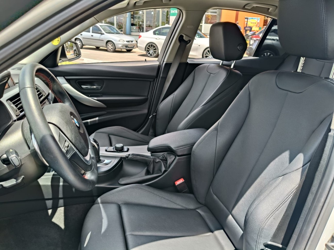 Car Image 9