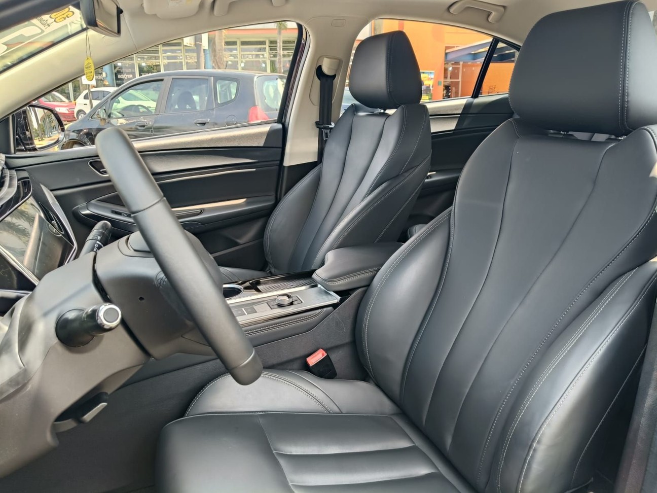 Car Image 9