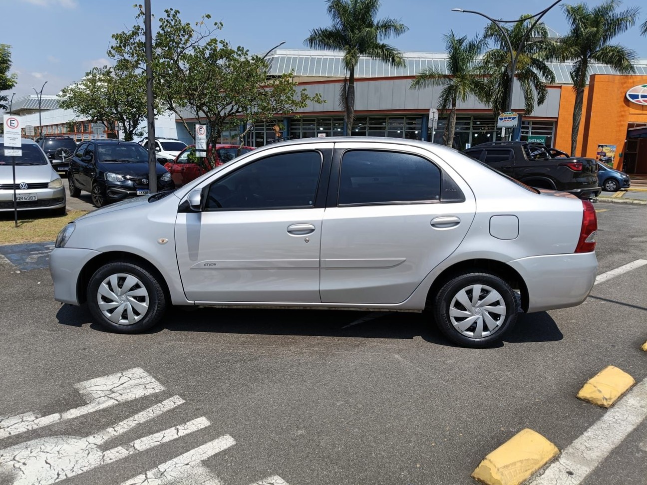 Car Image 5