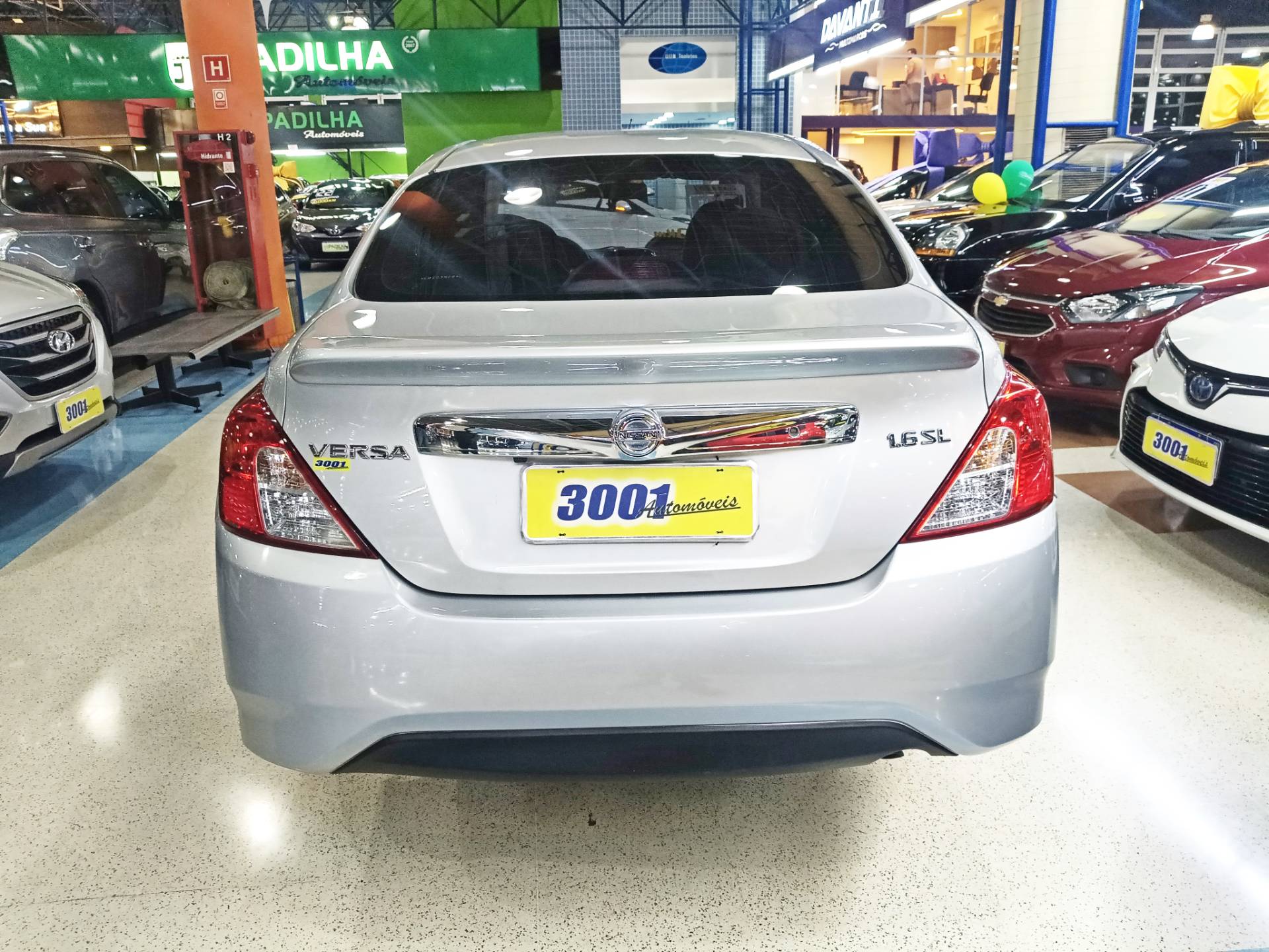 NISSAN VERSA
