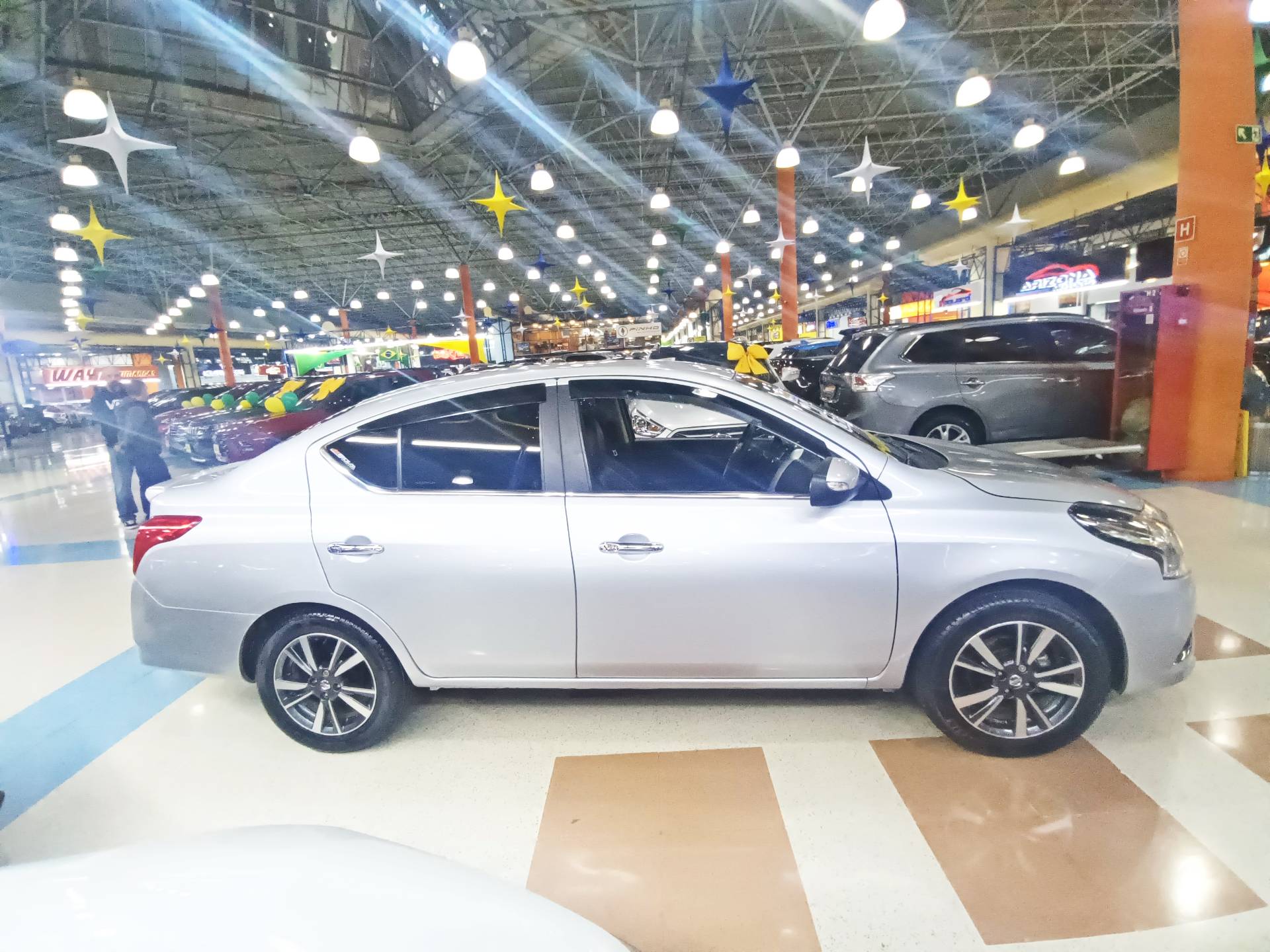 NISSAN VERSA