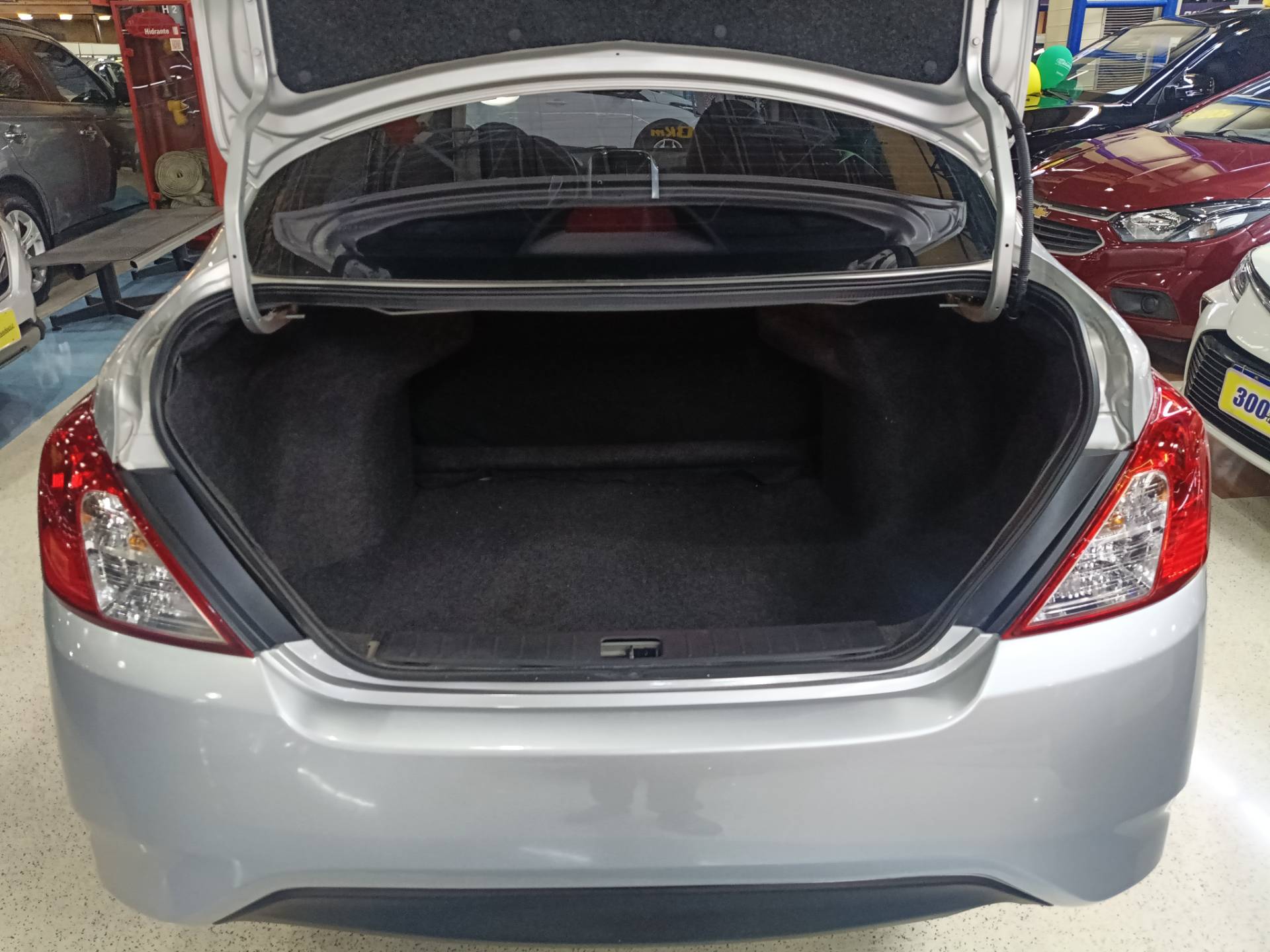 NISSAN VERSA