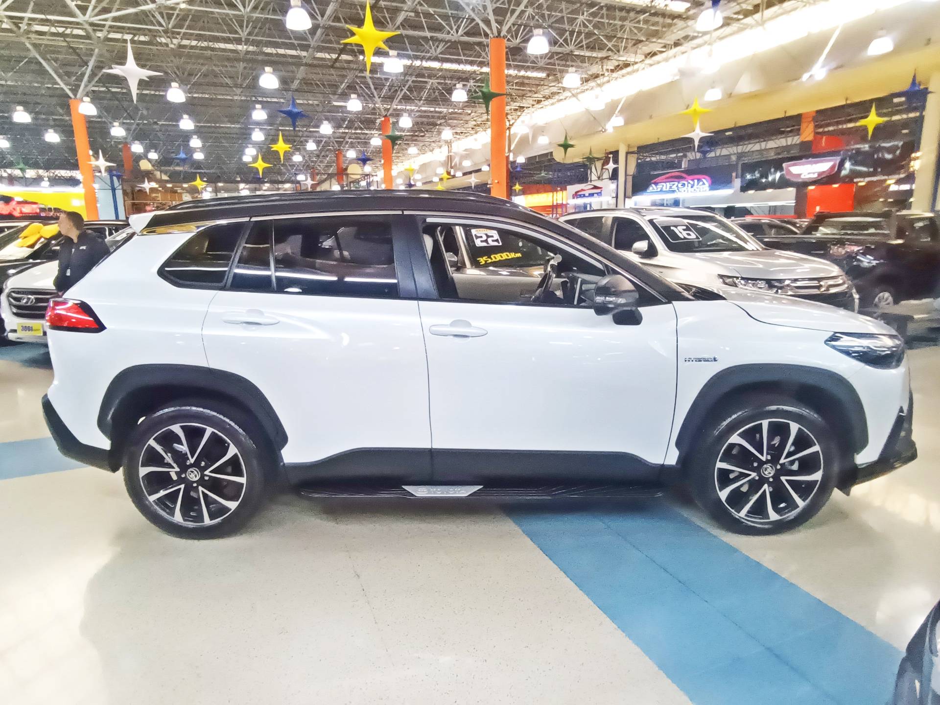 TOYOTA COROLLA CROSS