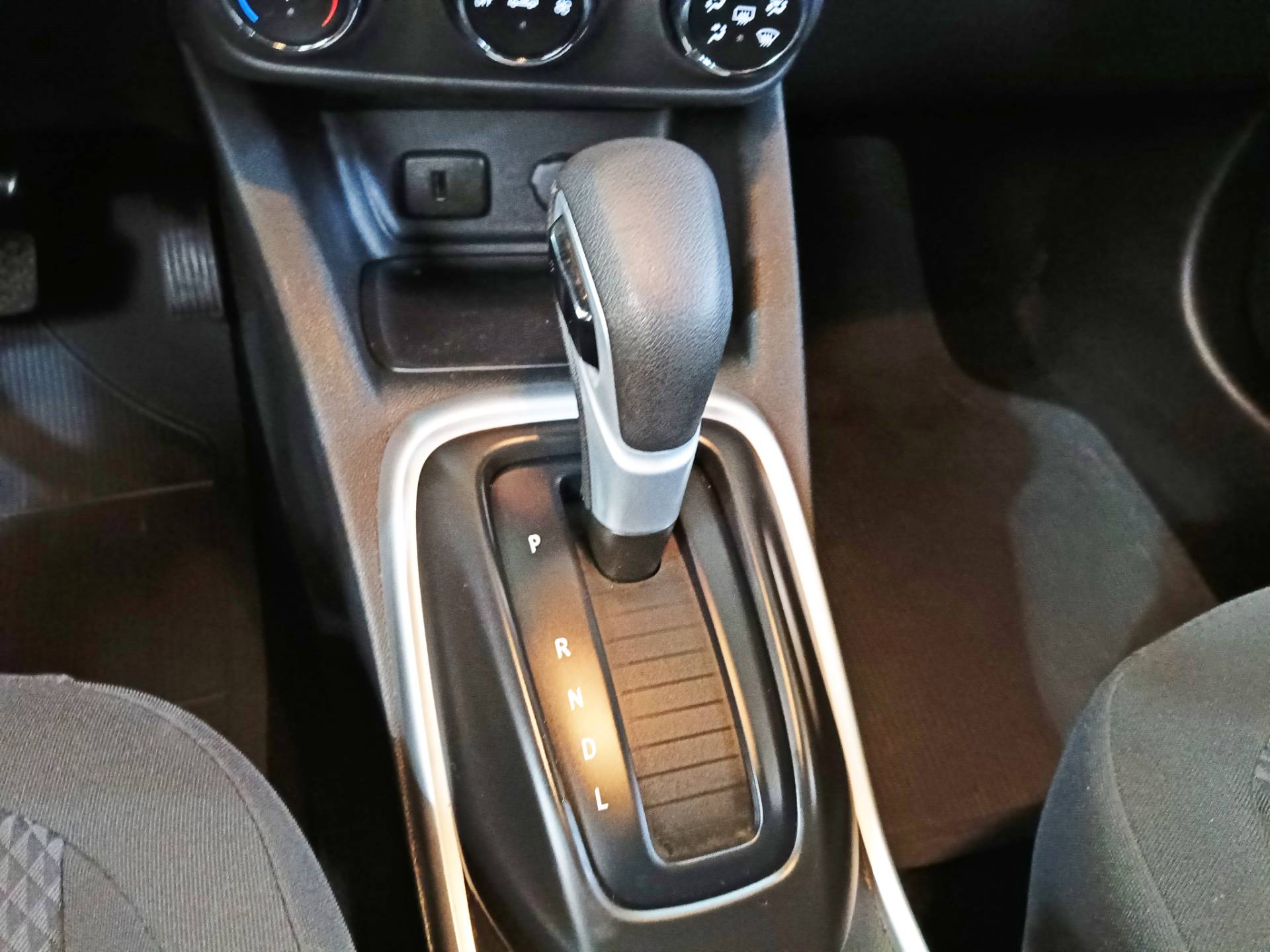 CHEVROLET TRACKER