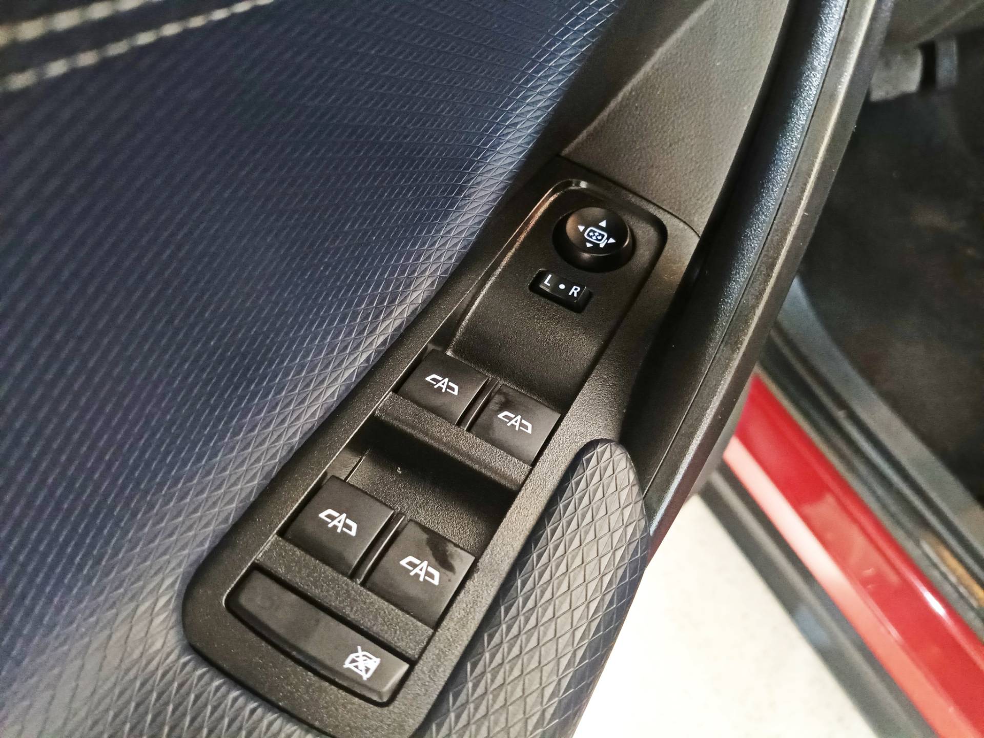 CHEVROLET TRACKER