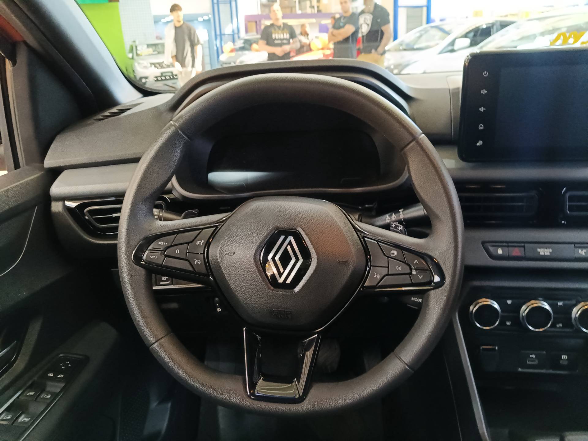 RENAULT JUVAQUATRE