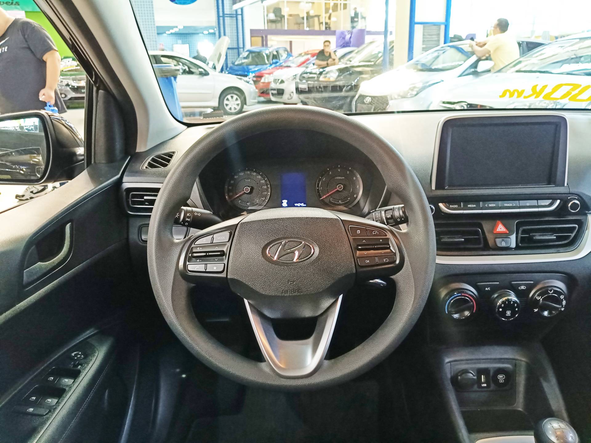 HYUNDAI HB20