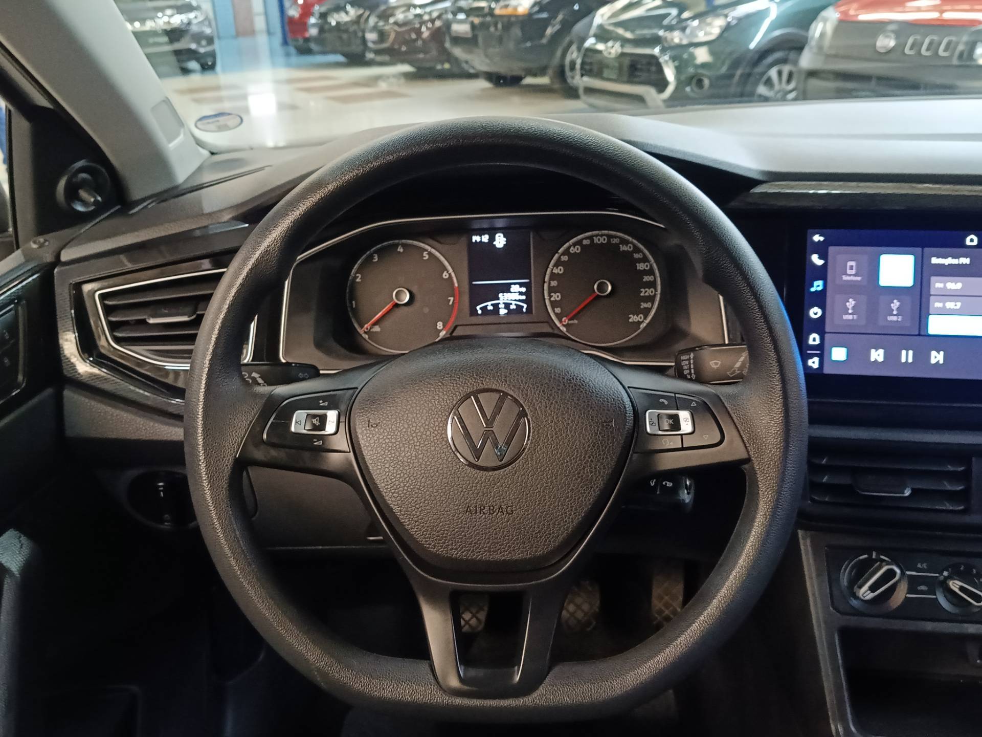 VOLKSWAGEN POLO