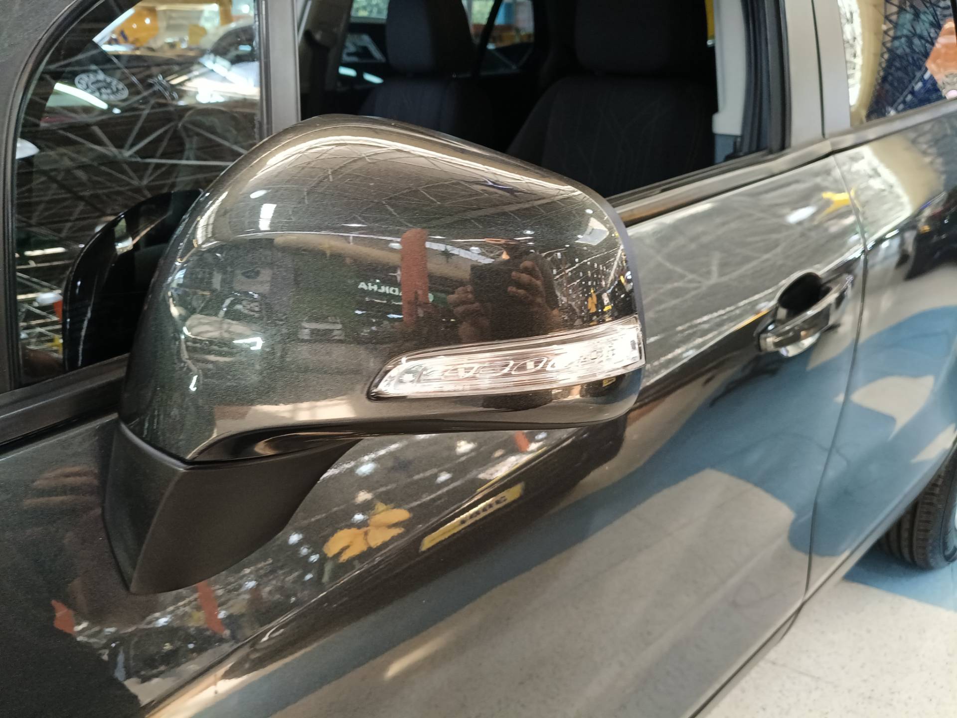 CHEVROLET TRACKER
