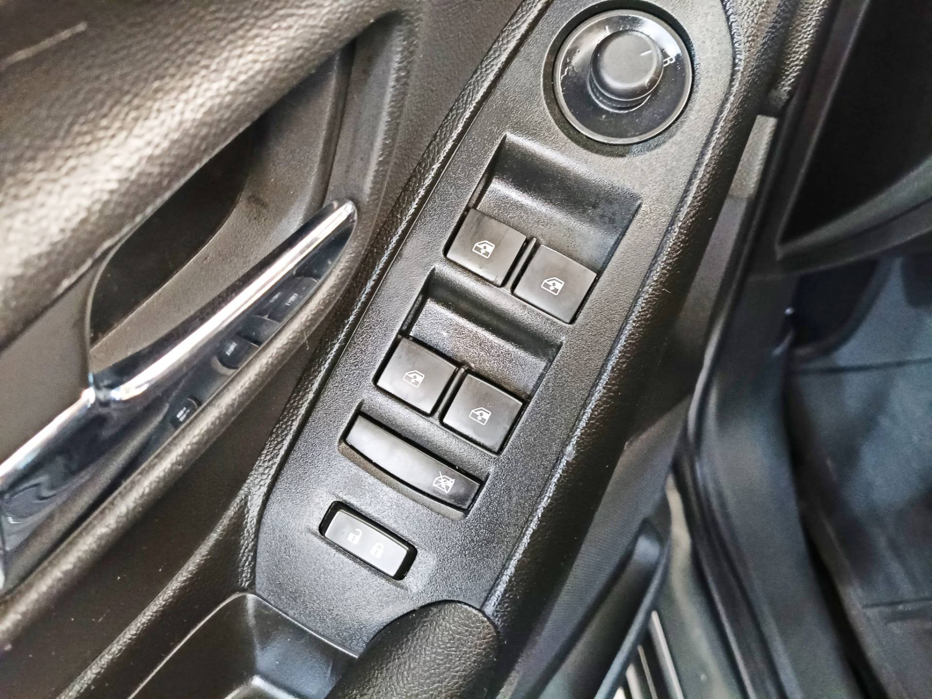 CHEVROLET TRACKER