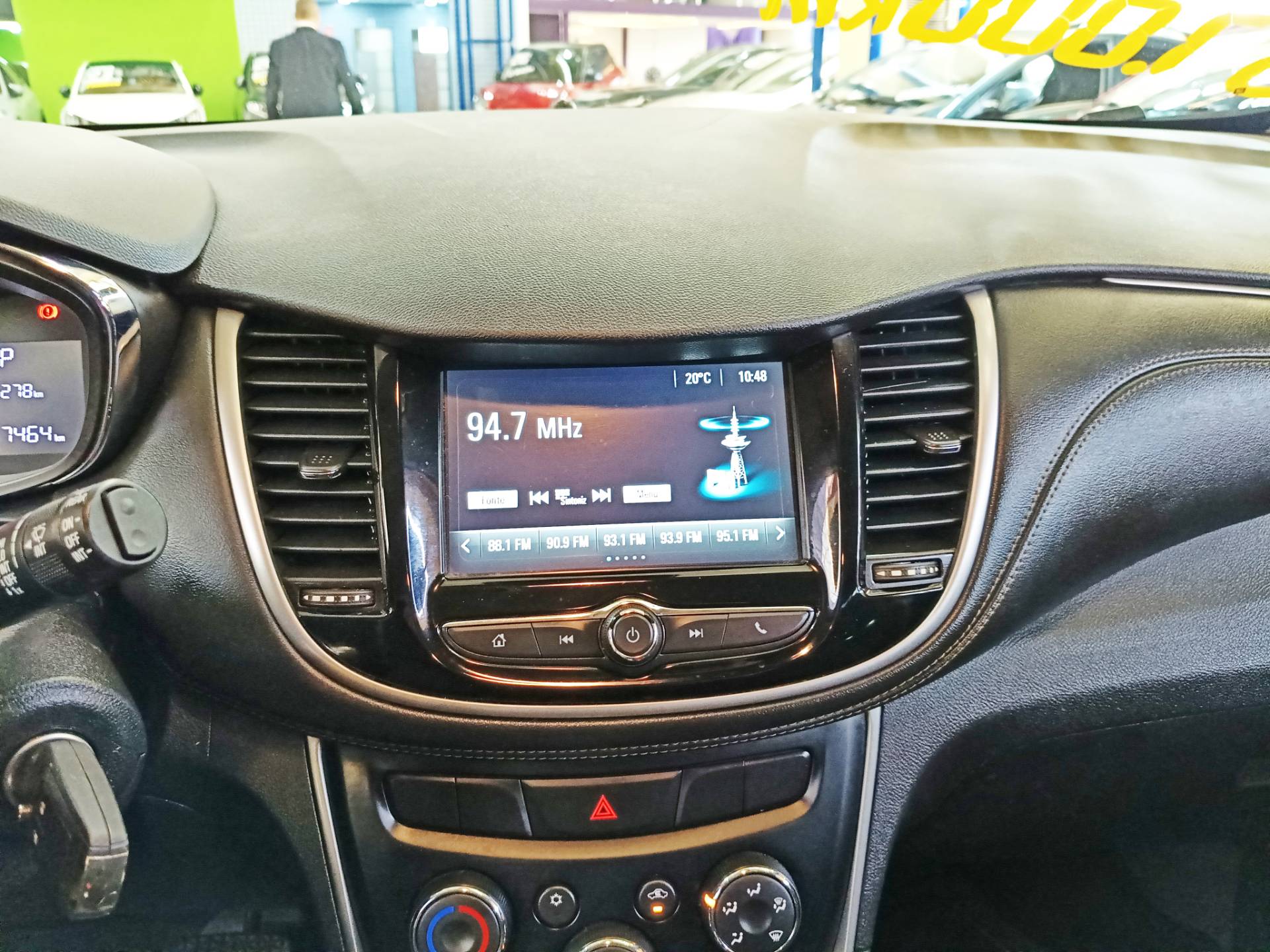 CHEVROLET TRACKER