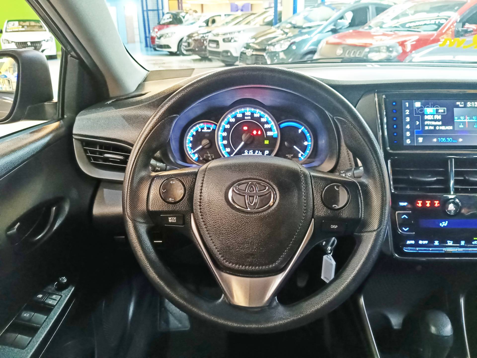 TOYOTA YARIS