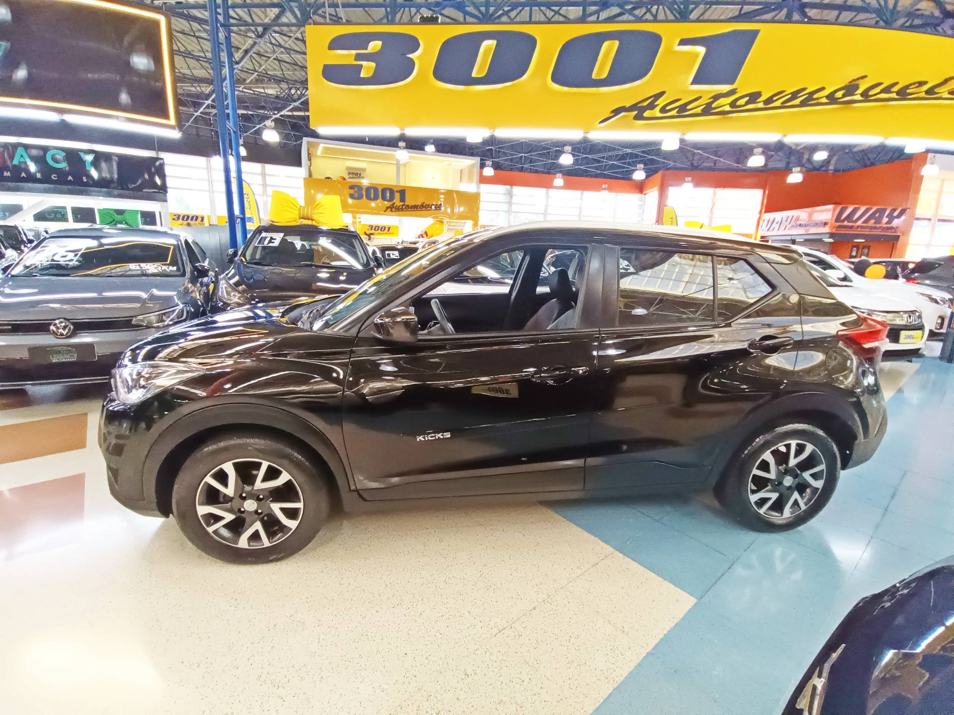 NISSAN KICKS
