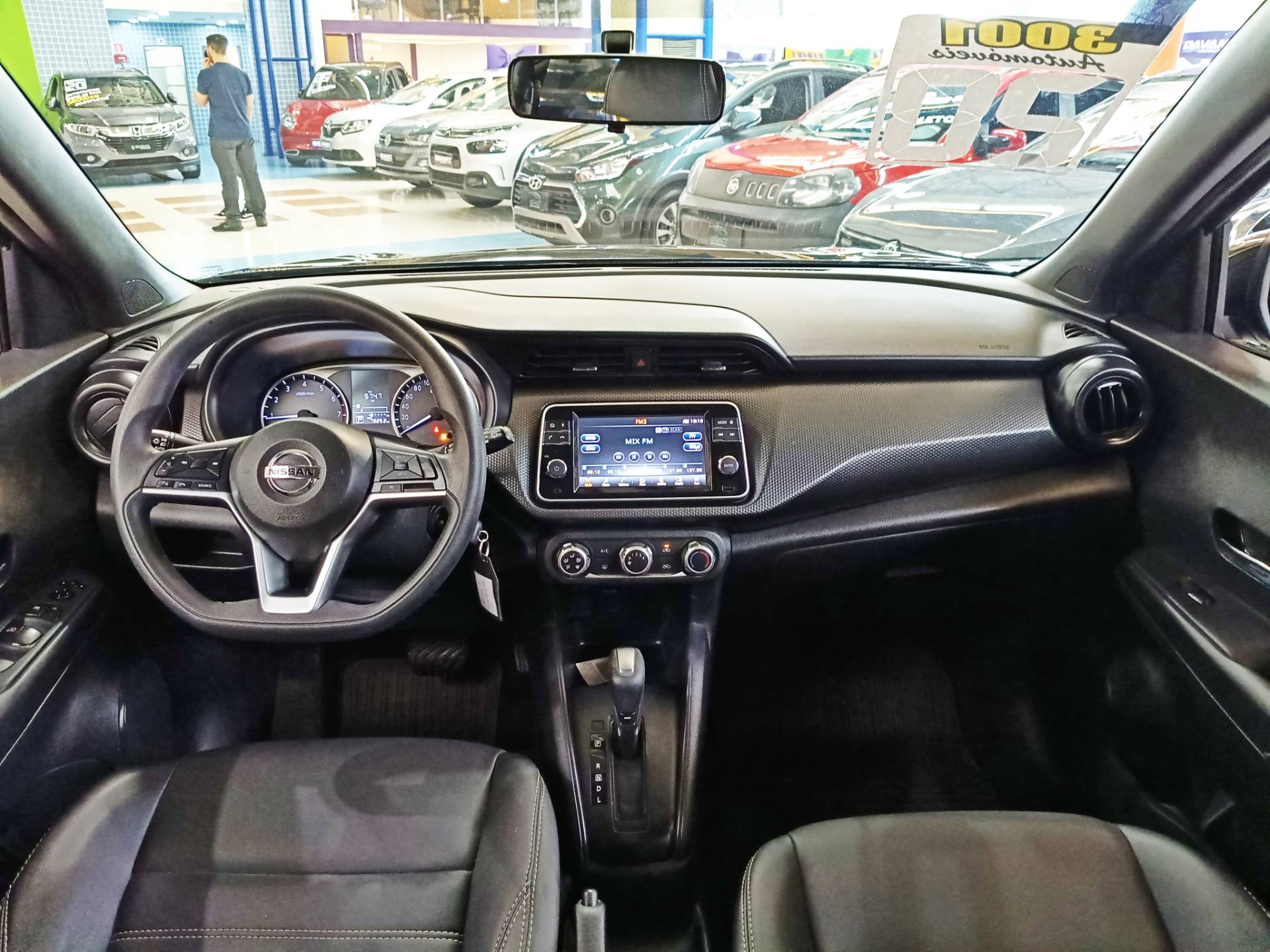 NISSAN KICKS
