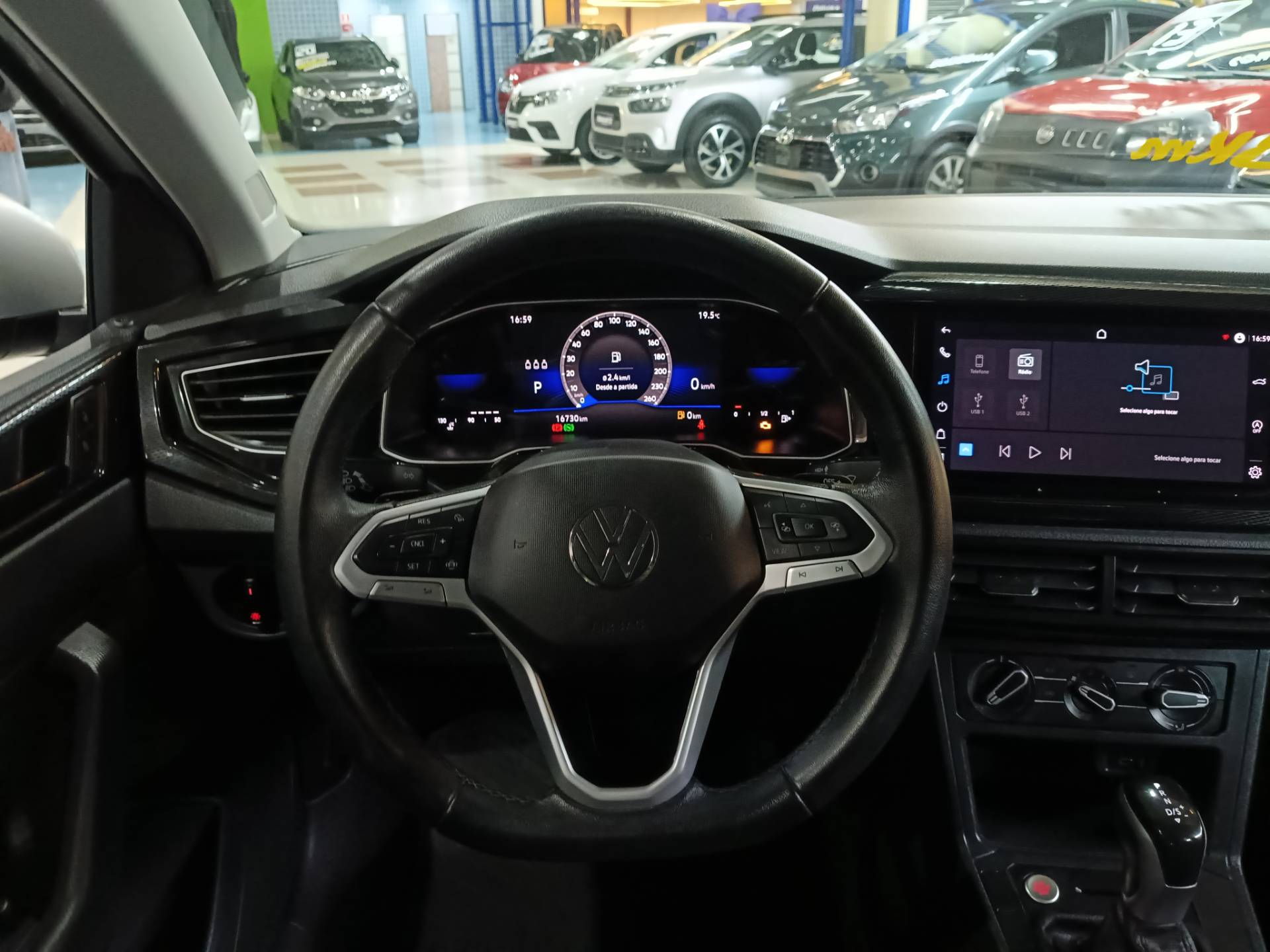 VOLKSWAGEN POLO