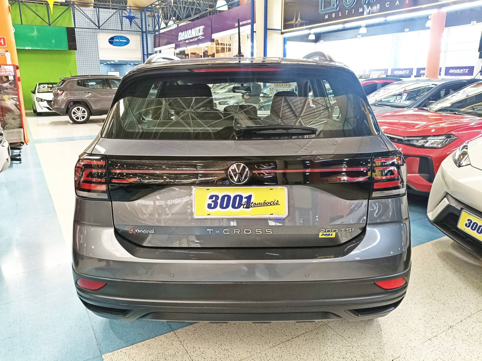 VOLKSWAGEN T-CROSS