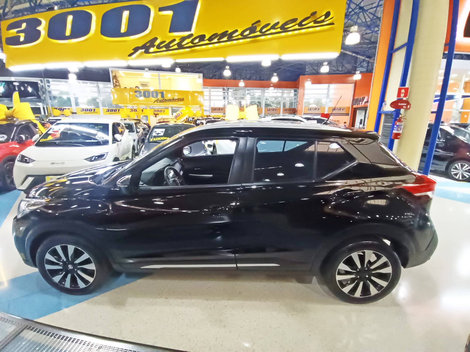 NISSAN KICKS