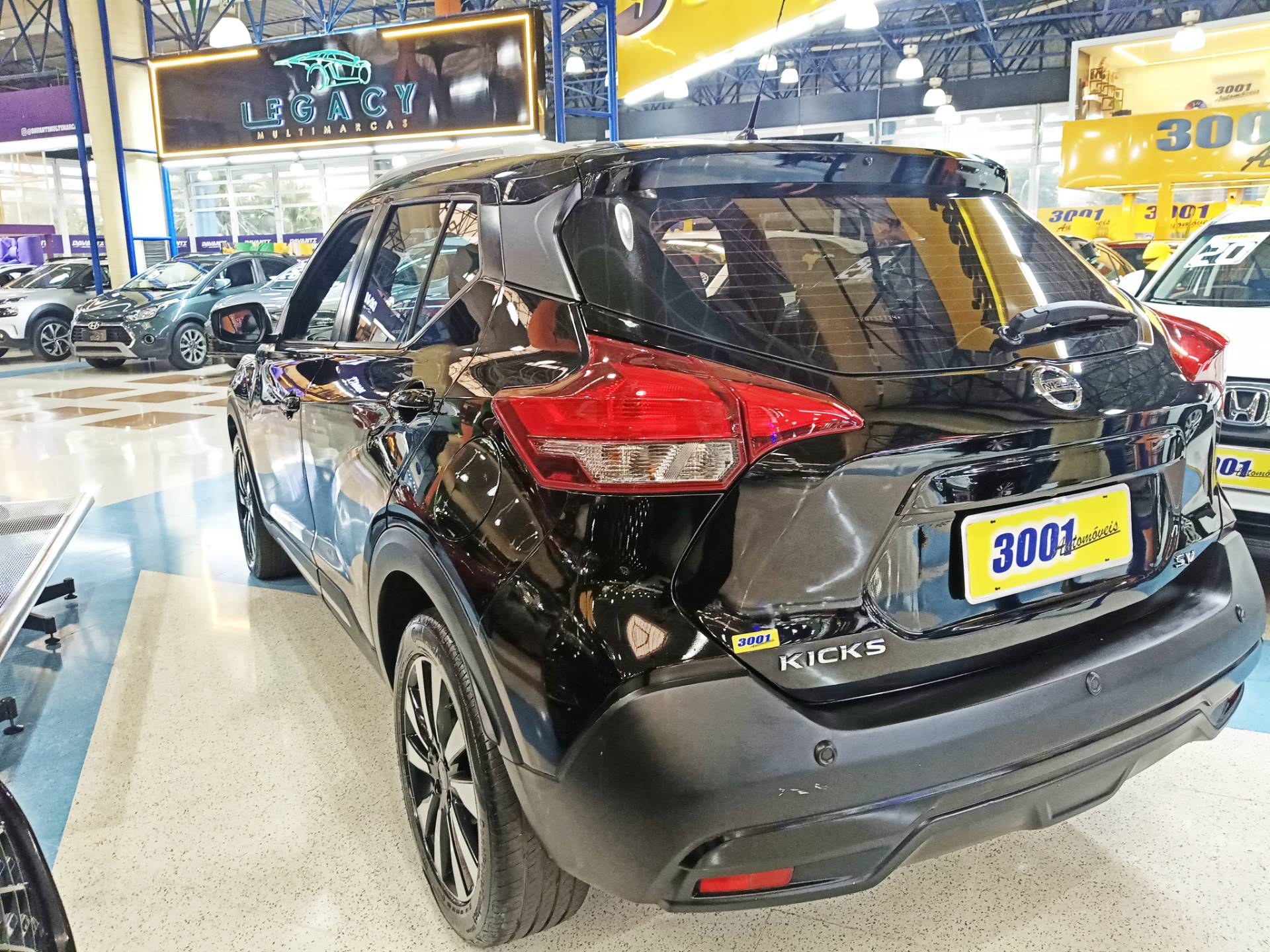 NISSAN KICKS