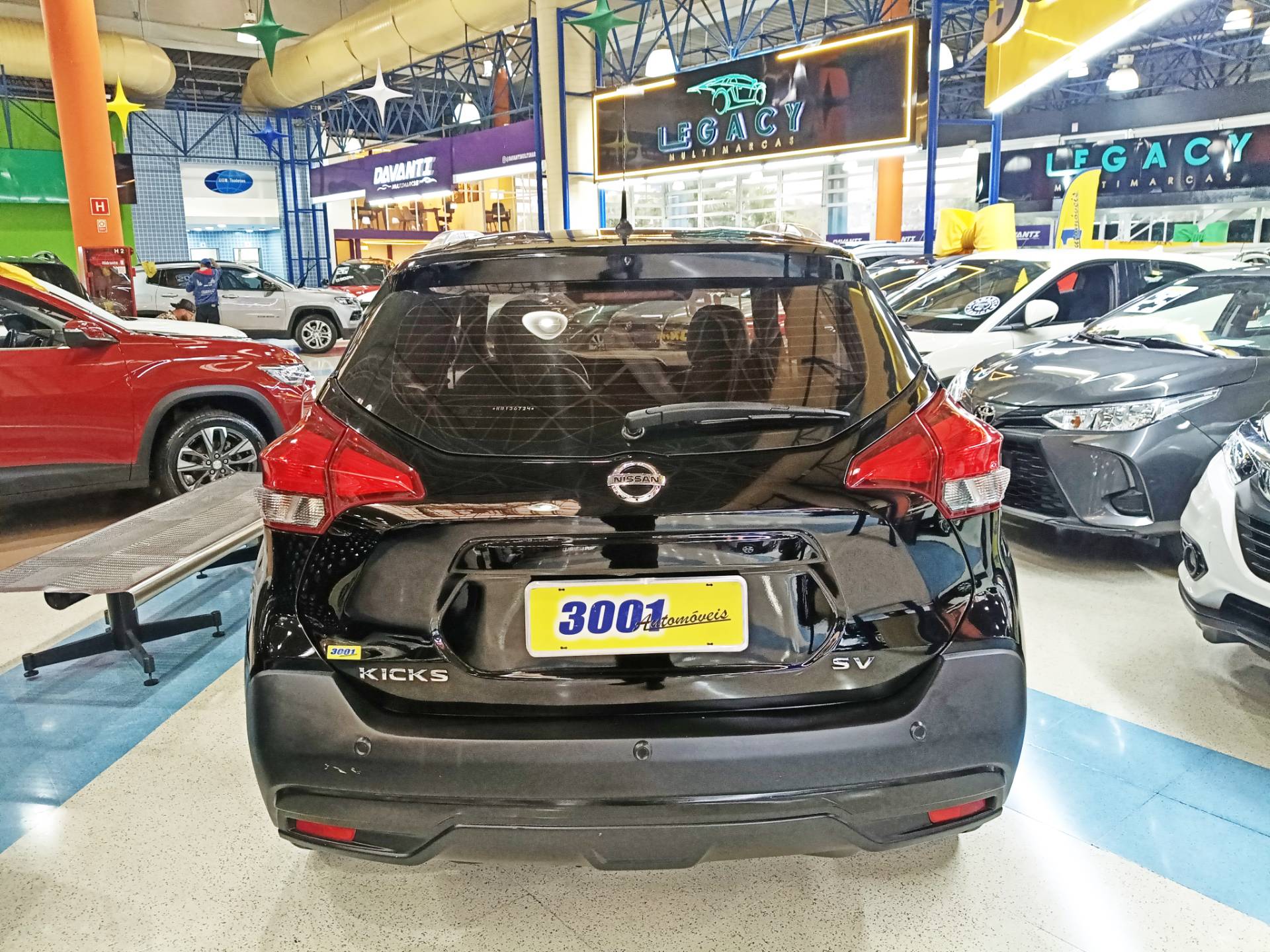 NISSAN KICKS