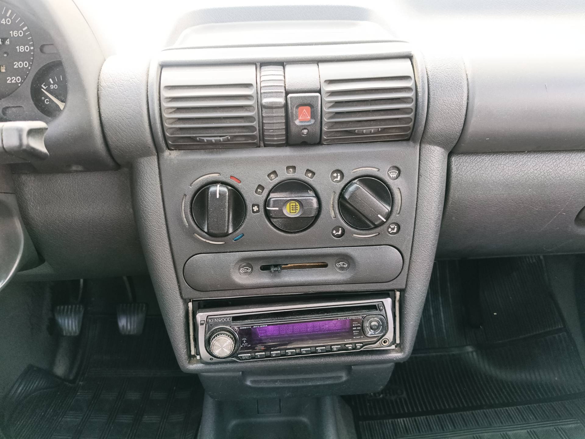 CHEVROLET CORSA