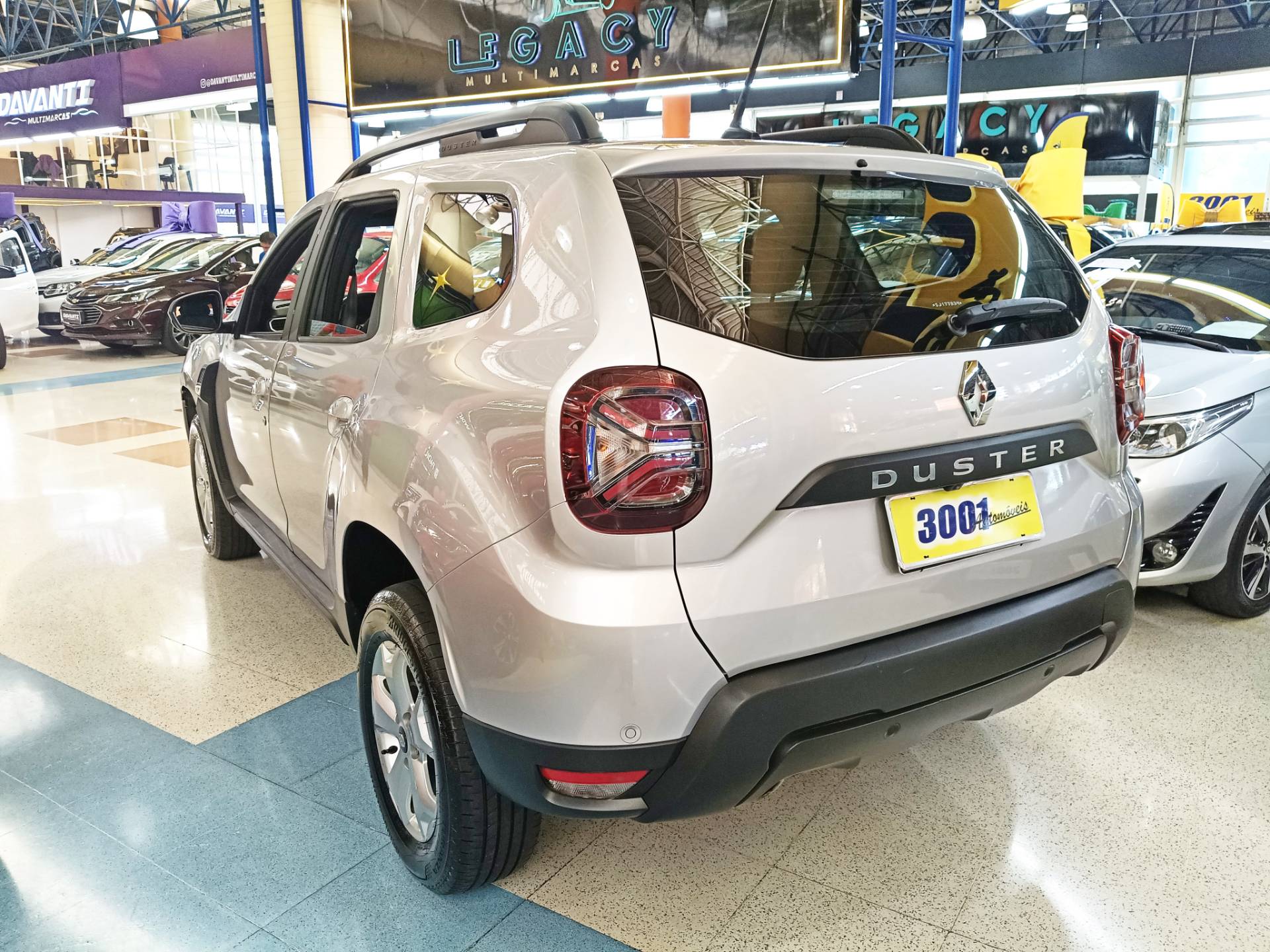 RENAULT DUSTER