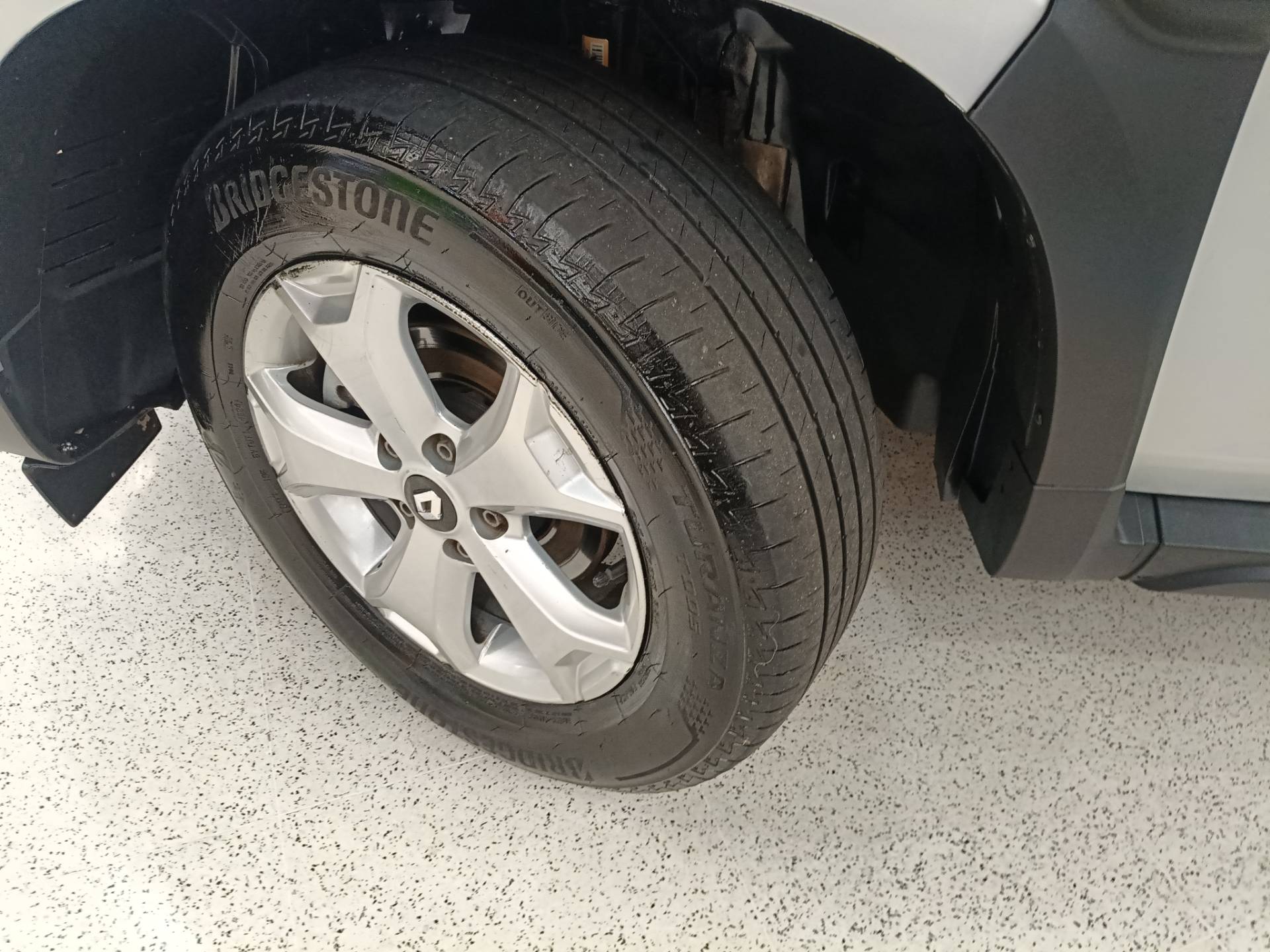 RENAULT DUSTER
