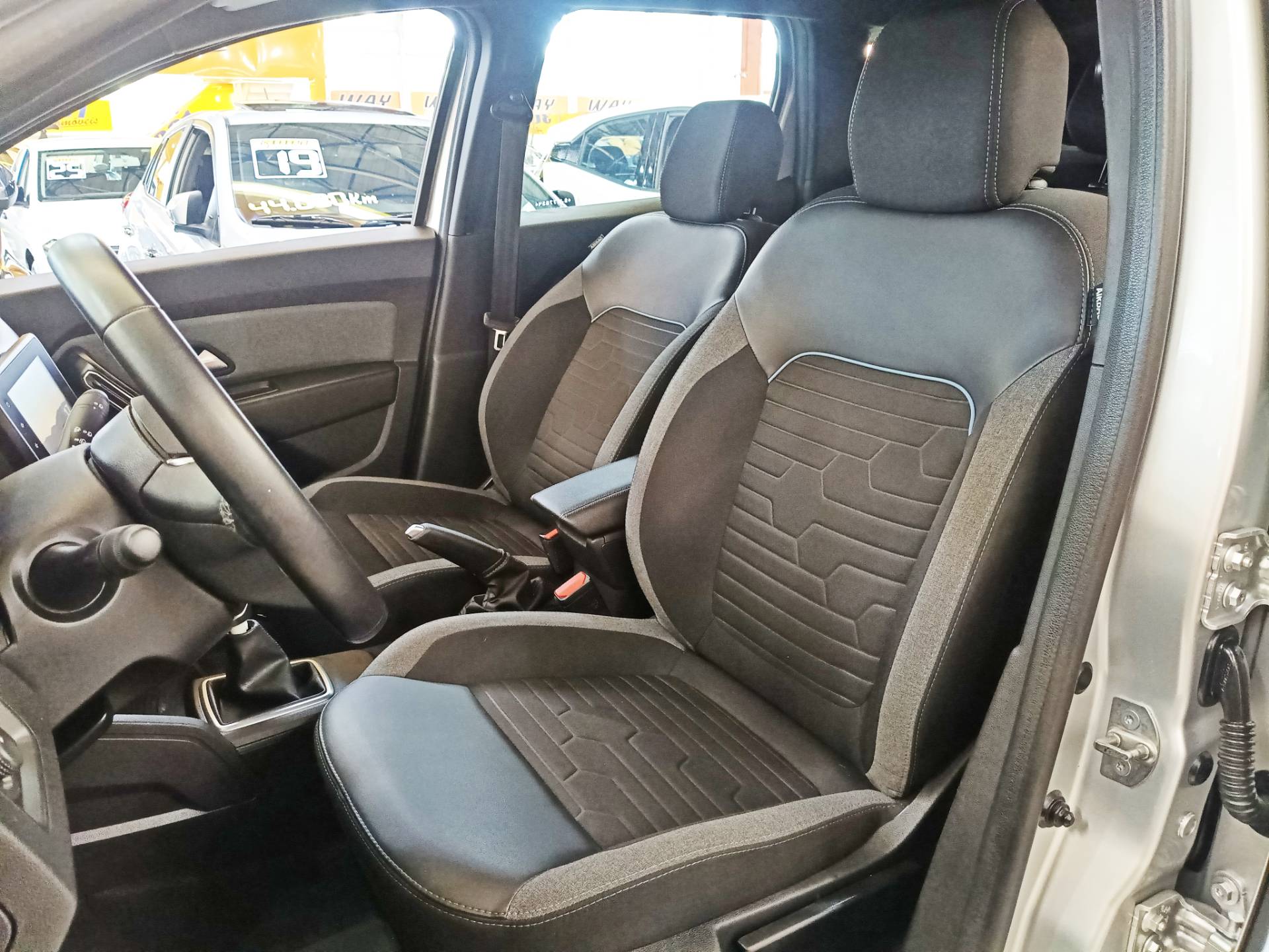 RENAULT DUSTER