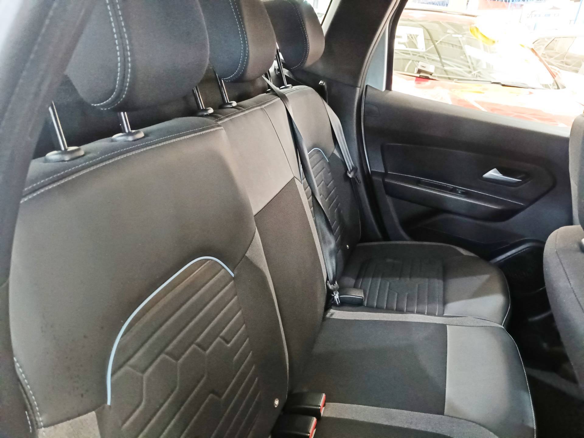 RENAULT DUSTER
