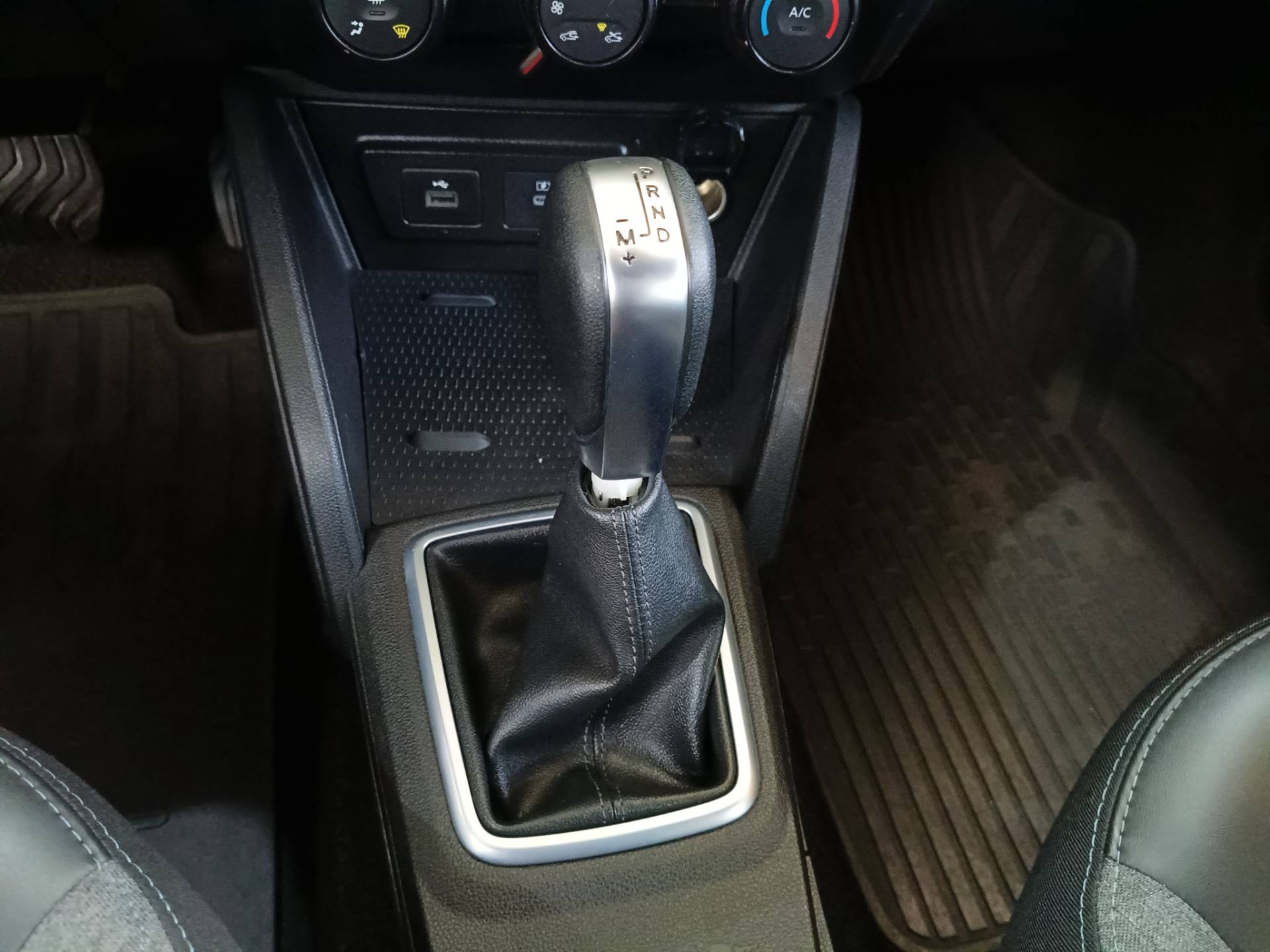 RENAULT DUSTER