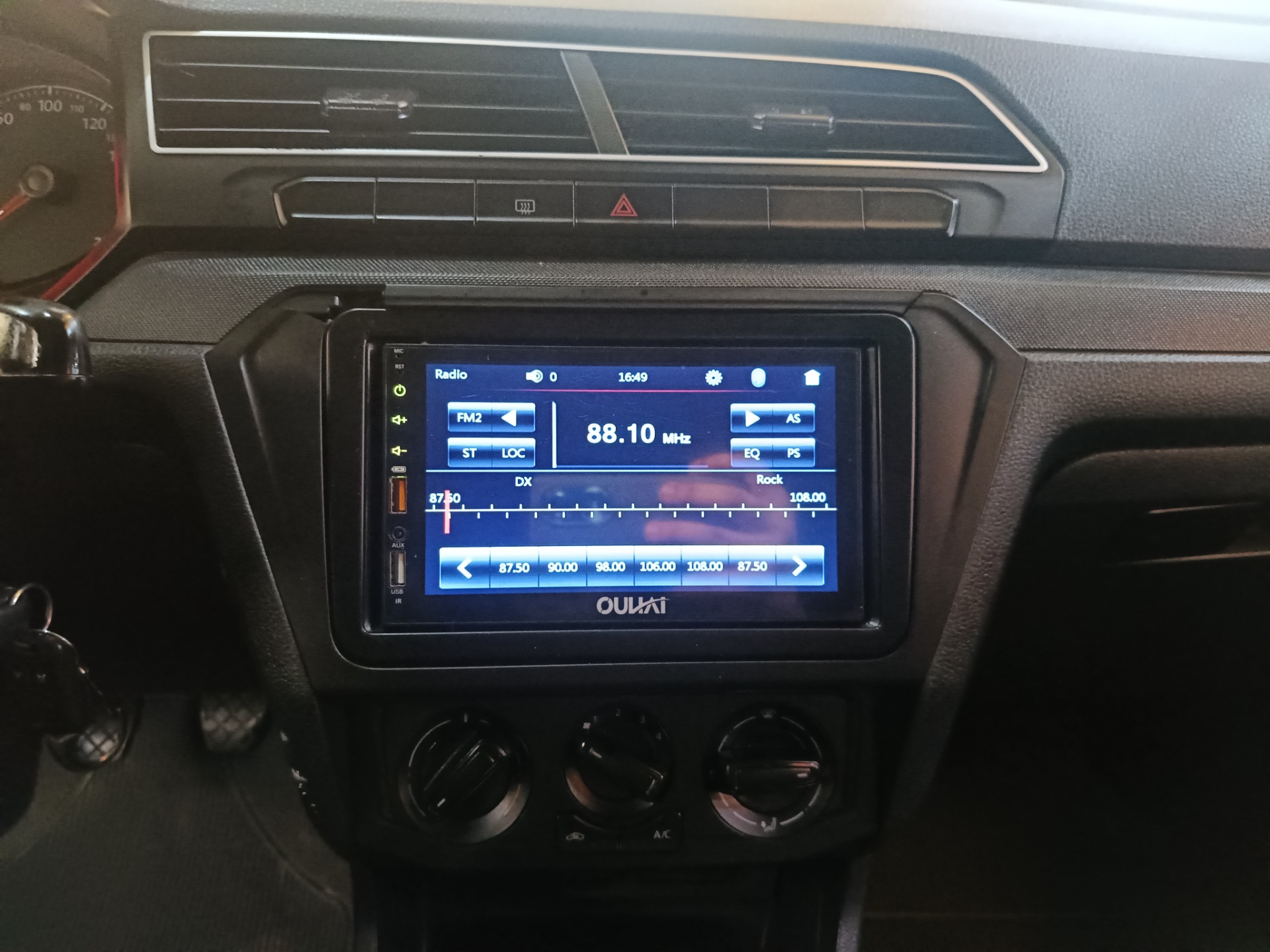 VOLKSWAGEN VOYAGE