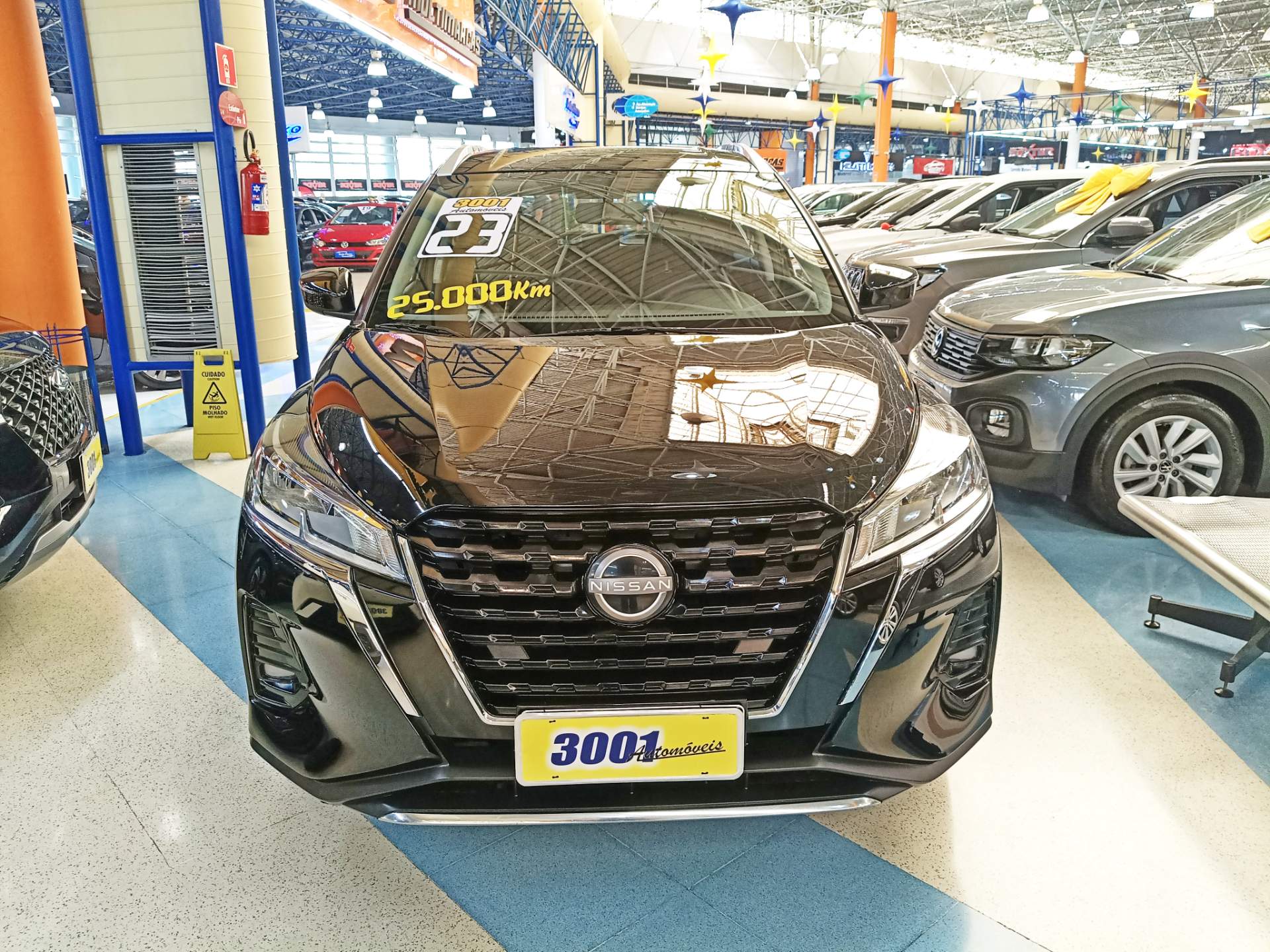 NISSAN KICKS