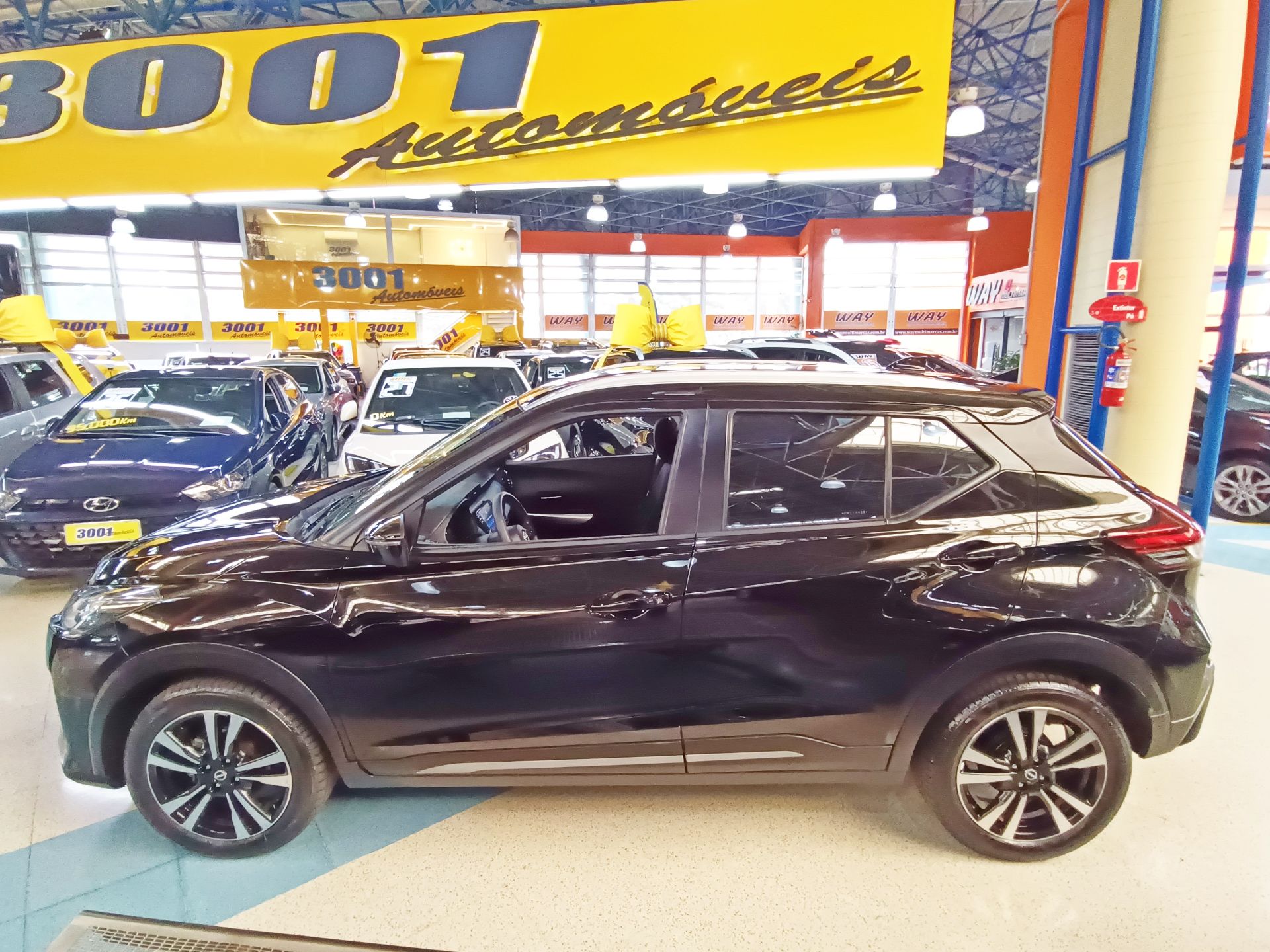 NISSAN KICKS