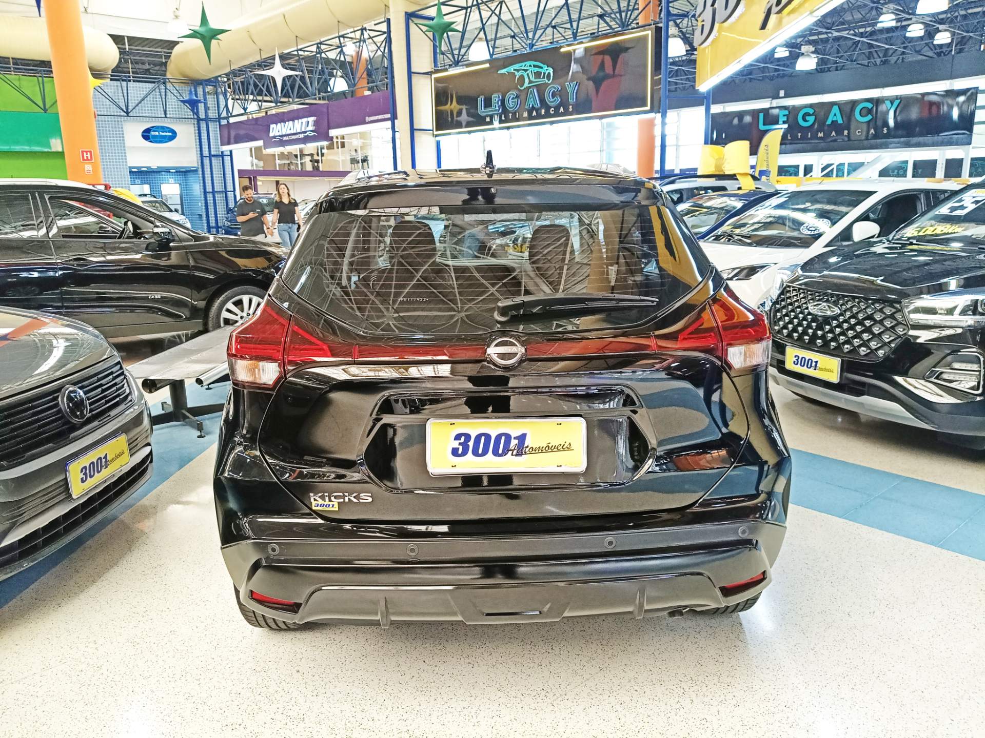 NISSAN KICKS