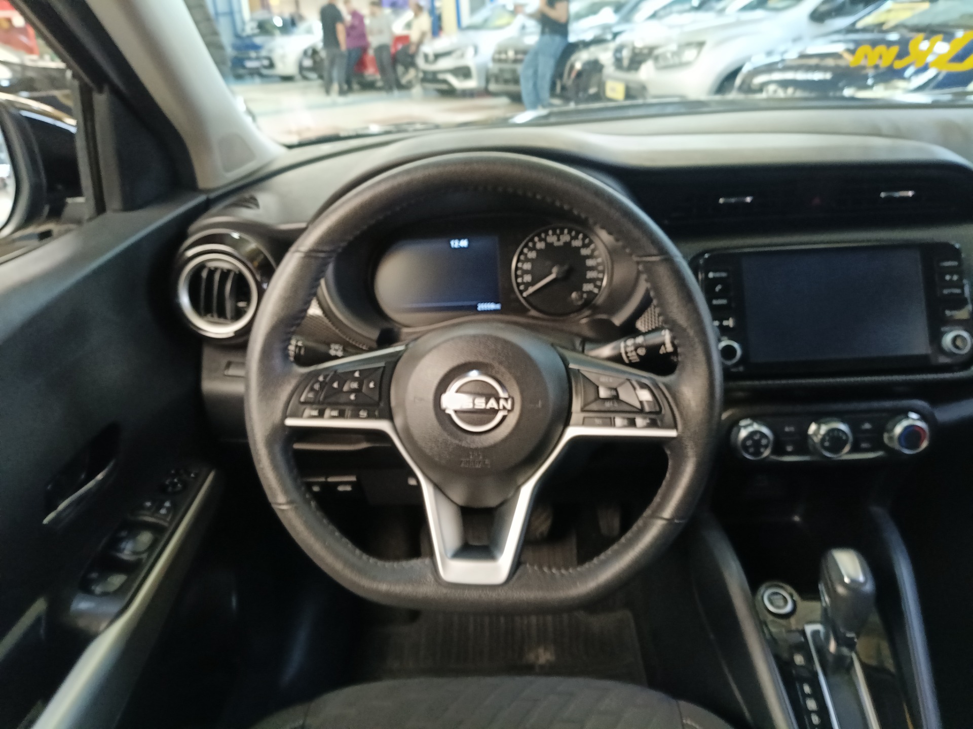 NISSAN KICKS
